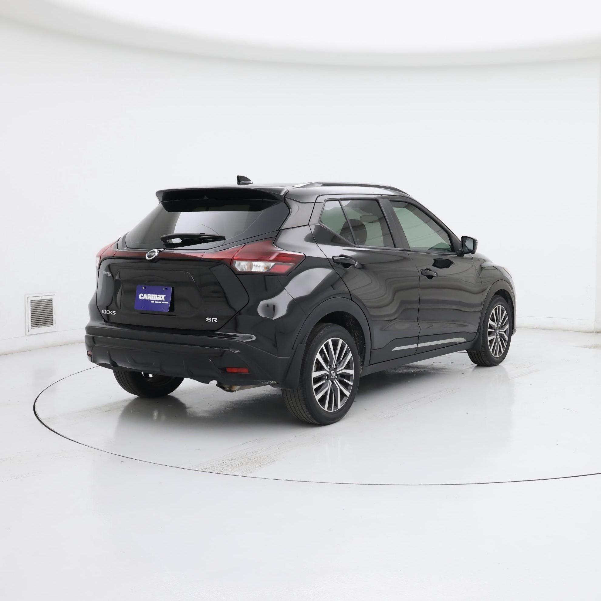 Thumbnail: 2021 Nissan Kicks - 8