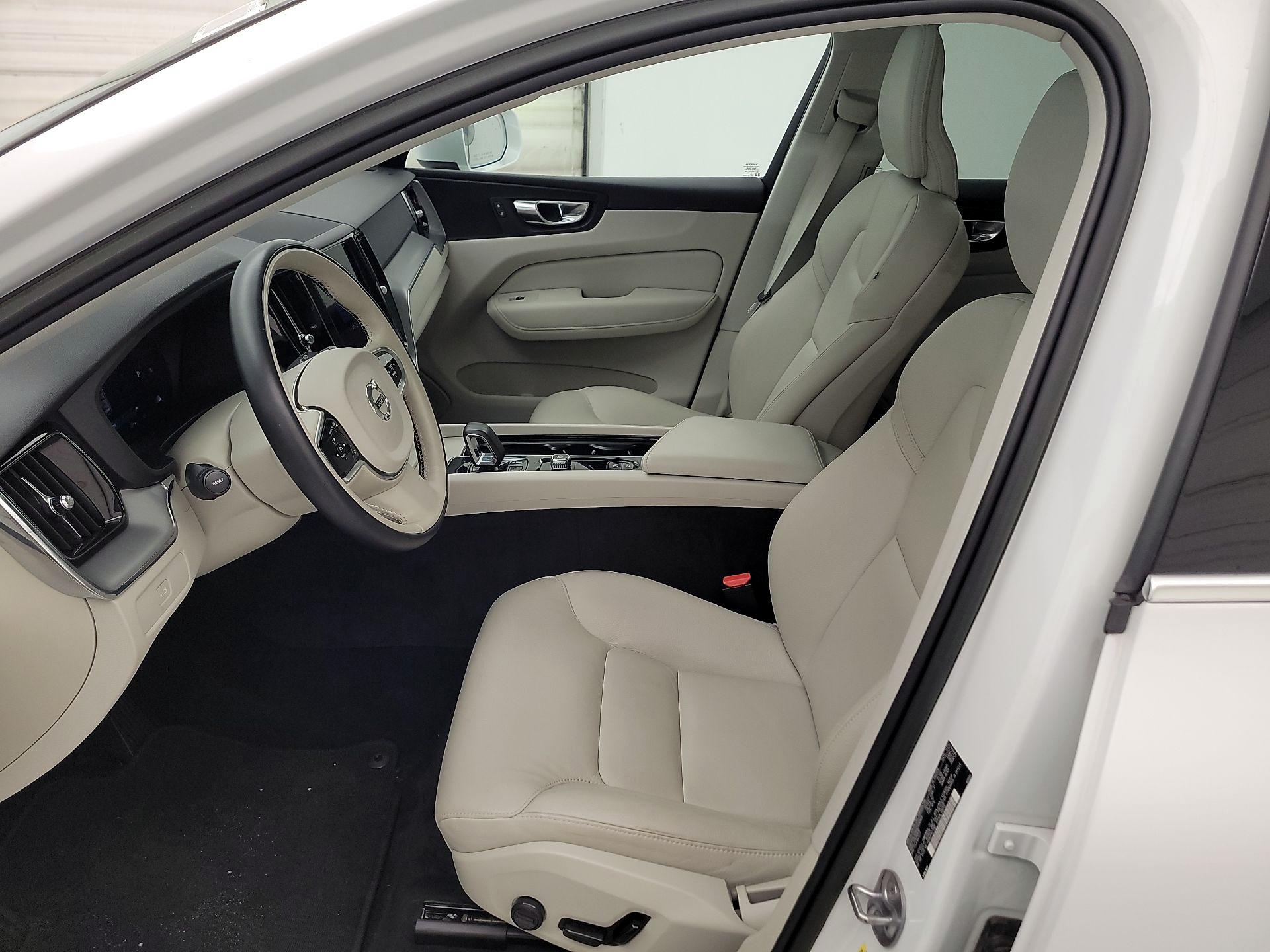 Thumbnail: 2023 Volvo XC60 - 11