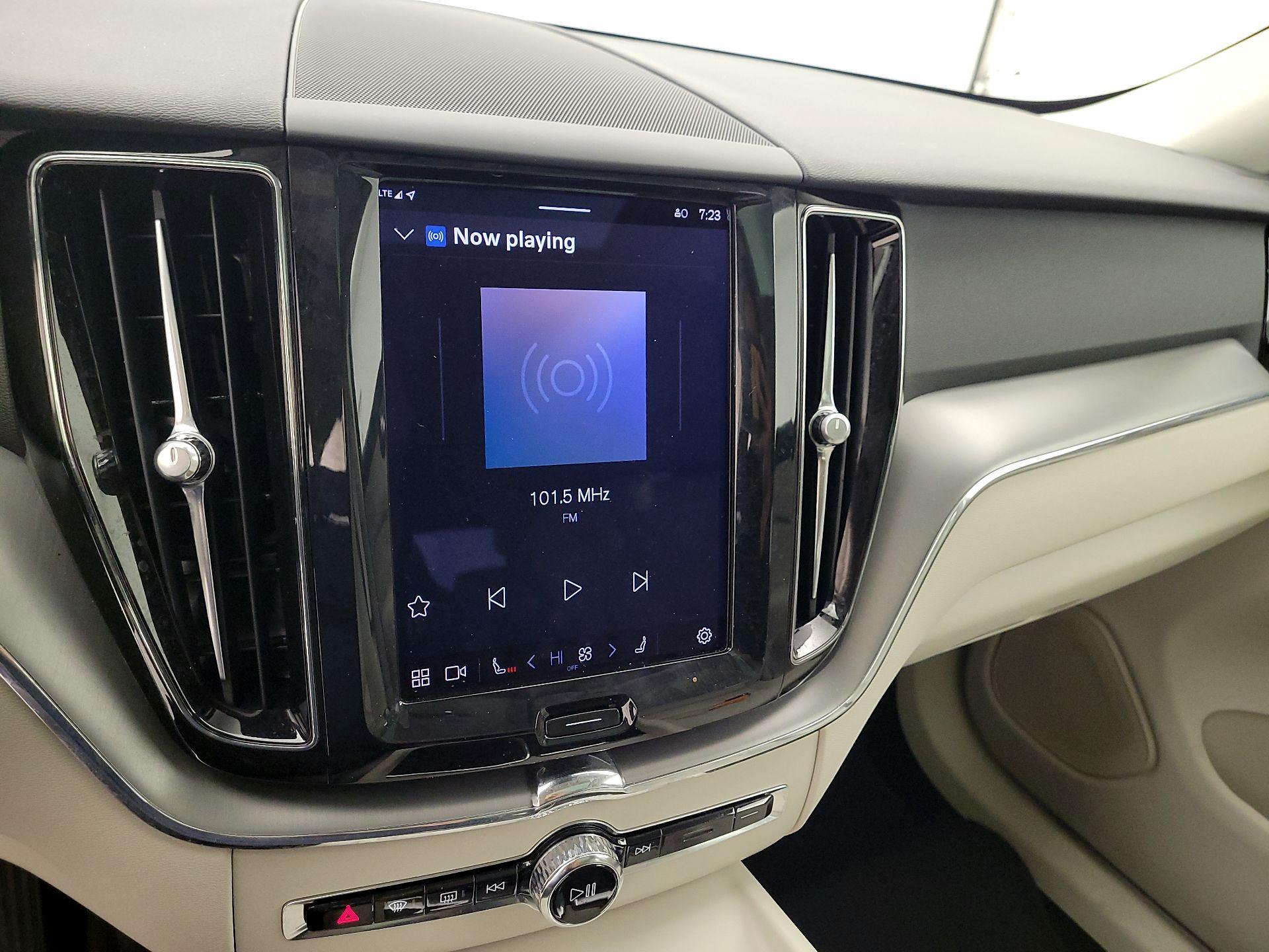 Thumbnail: 2023 Volvo XC60 - 15