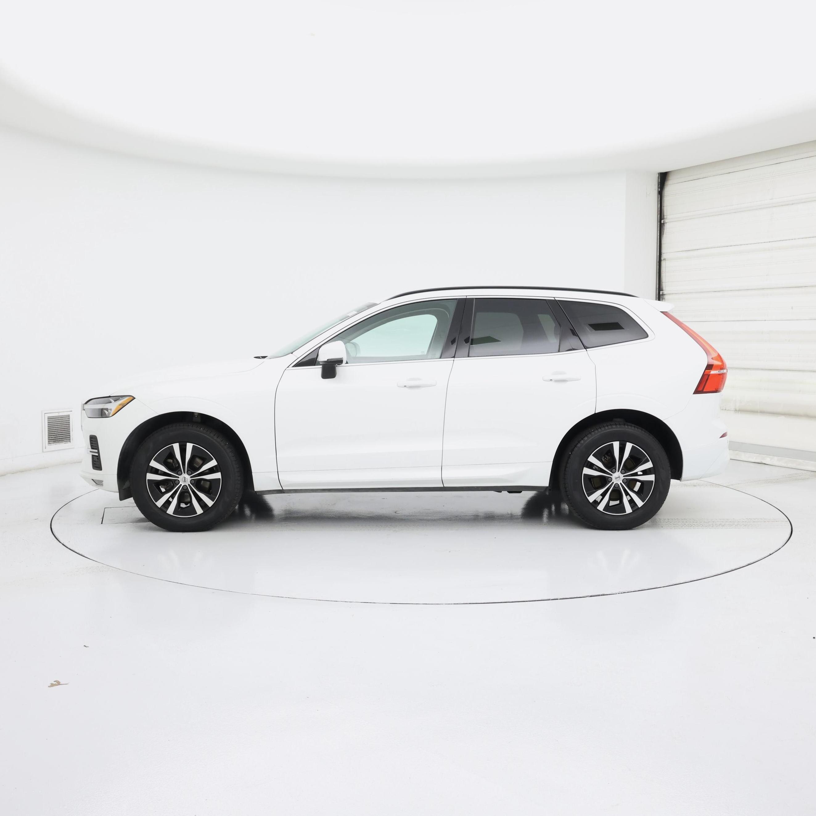 Thumbnail: 2023 Volvo XC60 - 3