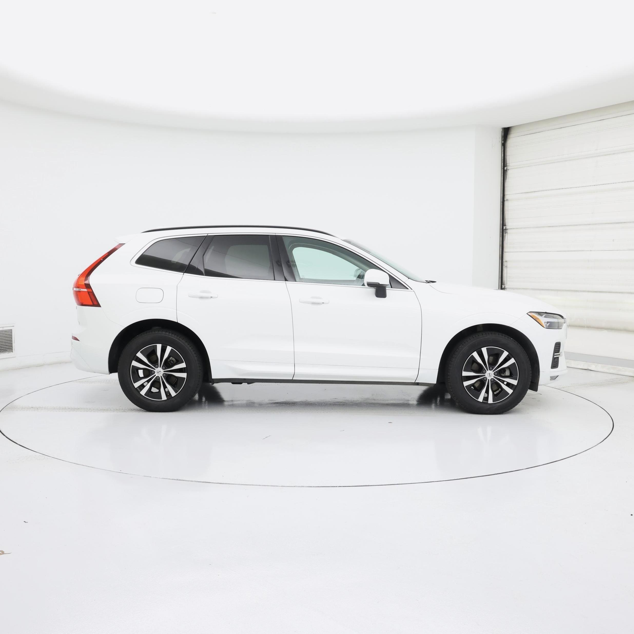 Thumbnail: 2023 Volvo XC60 - 7