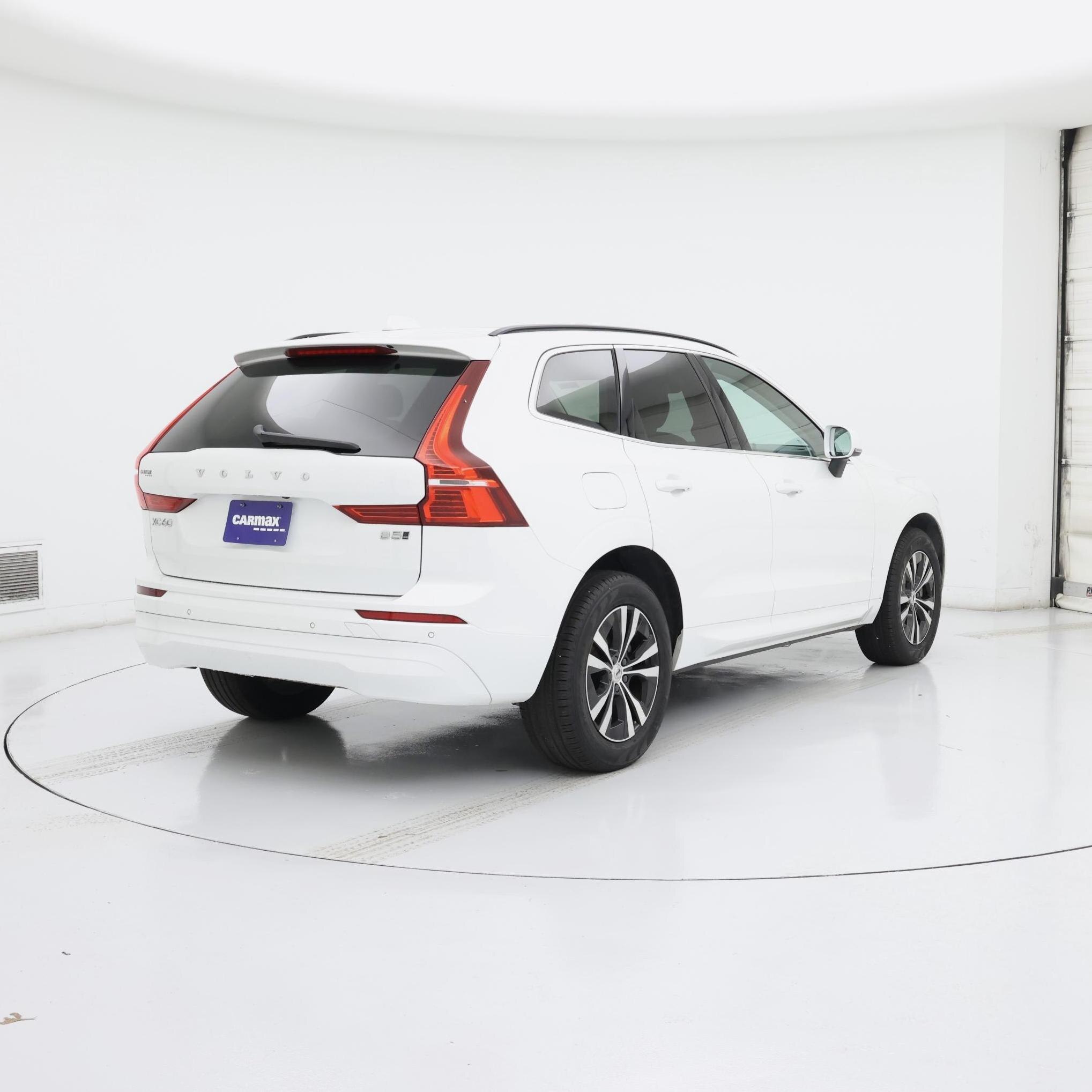 Thumbnail: 2023 Volvo XC60 - 8