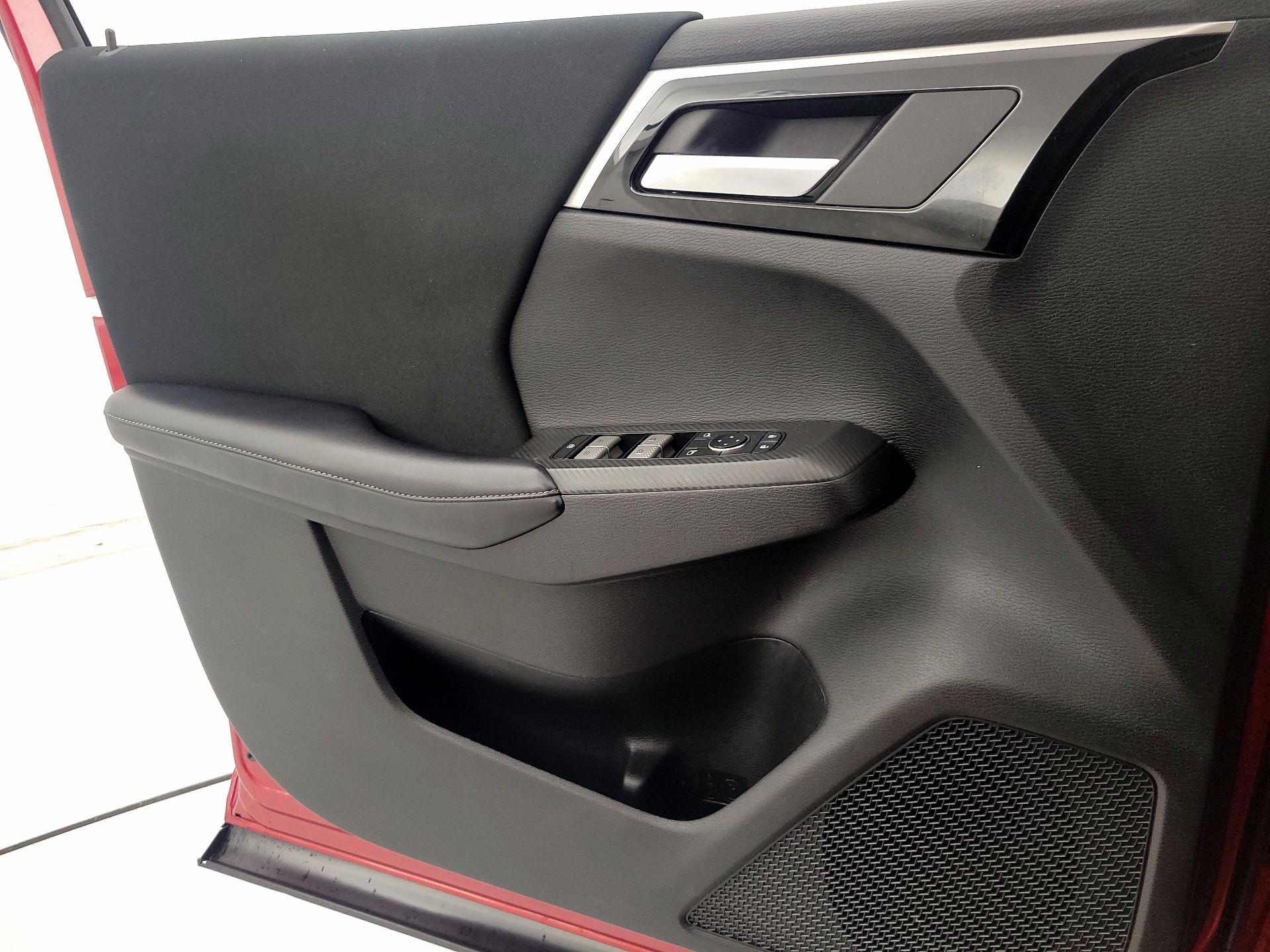 Thumbnail: 2022 Mitsubishi Outlander - 12