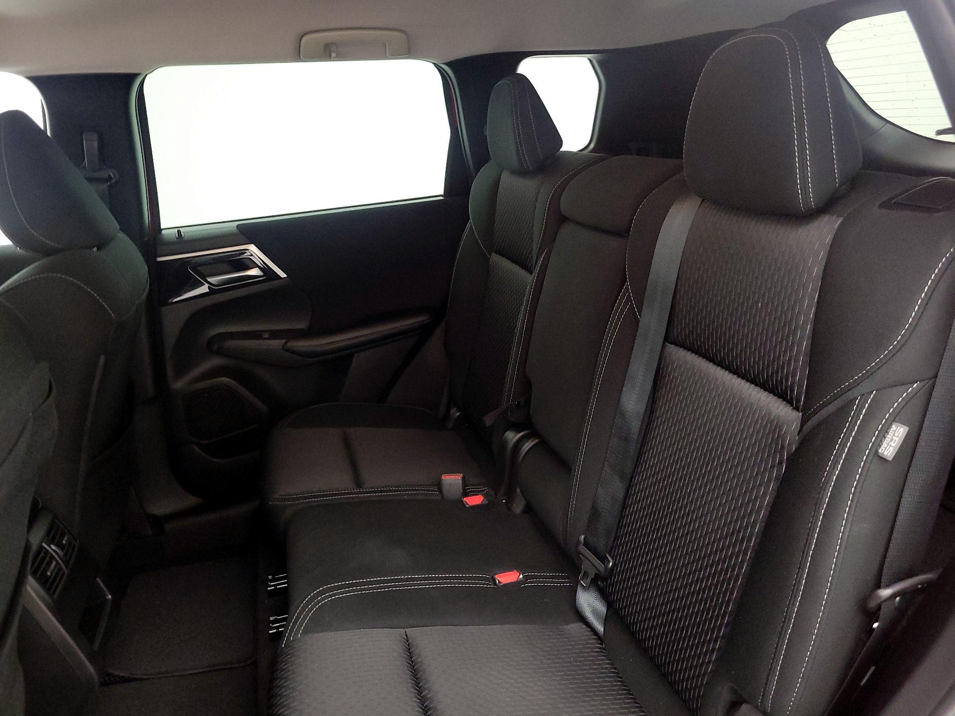 Thumbnail: 2022 Mitsubishi Outlander - 19