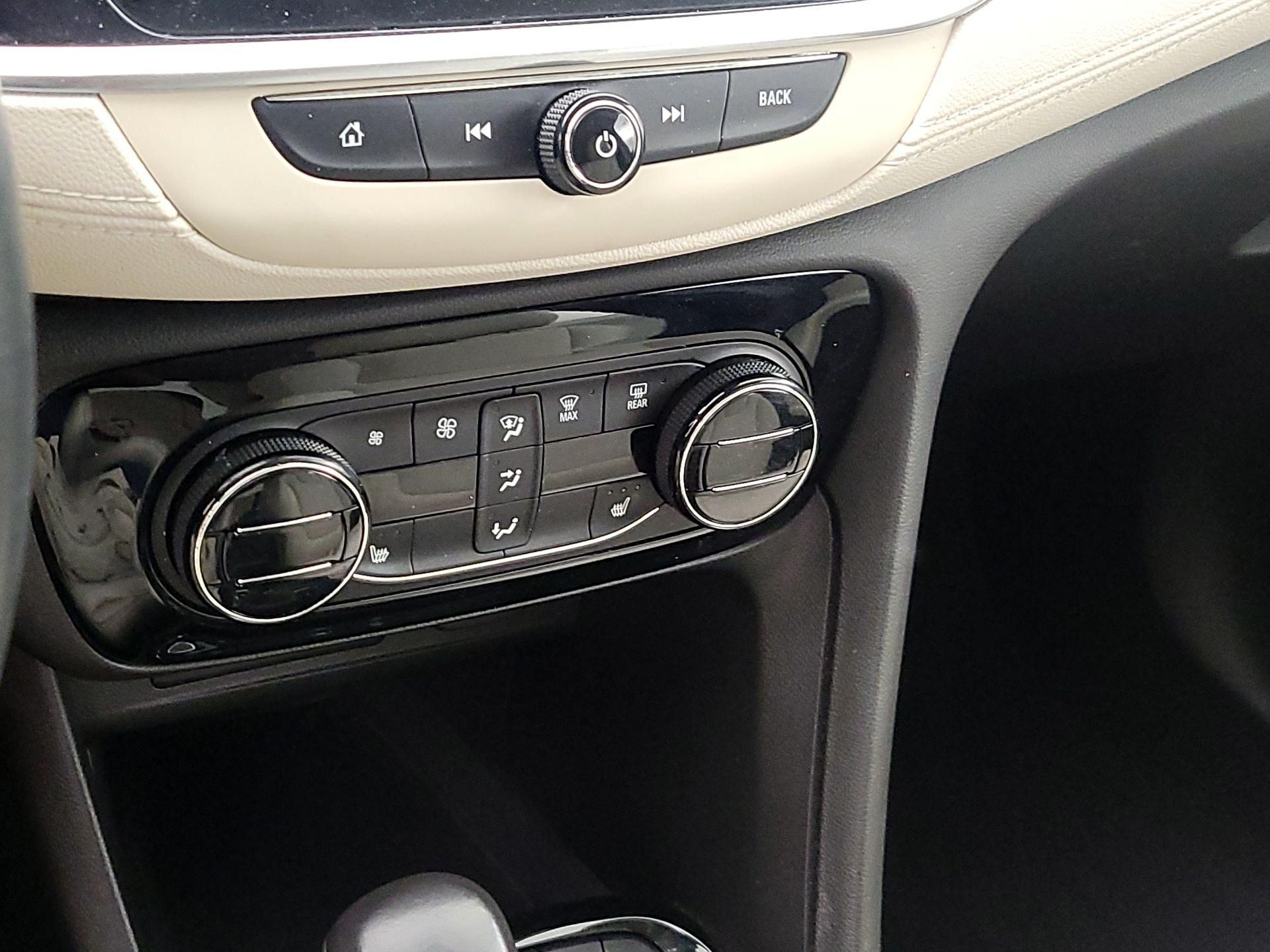 Thumbnail: 2020 Buick Encore GX - 16