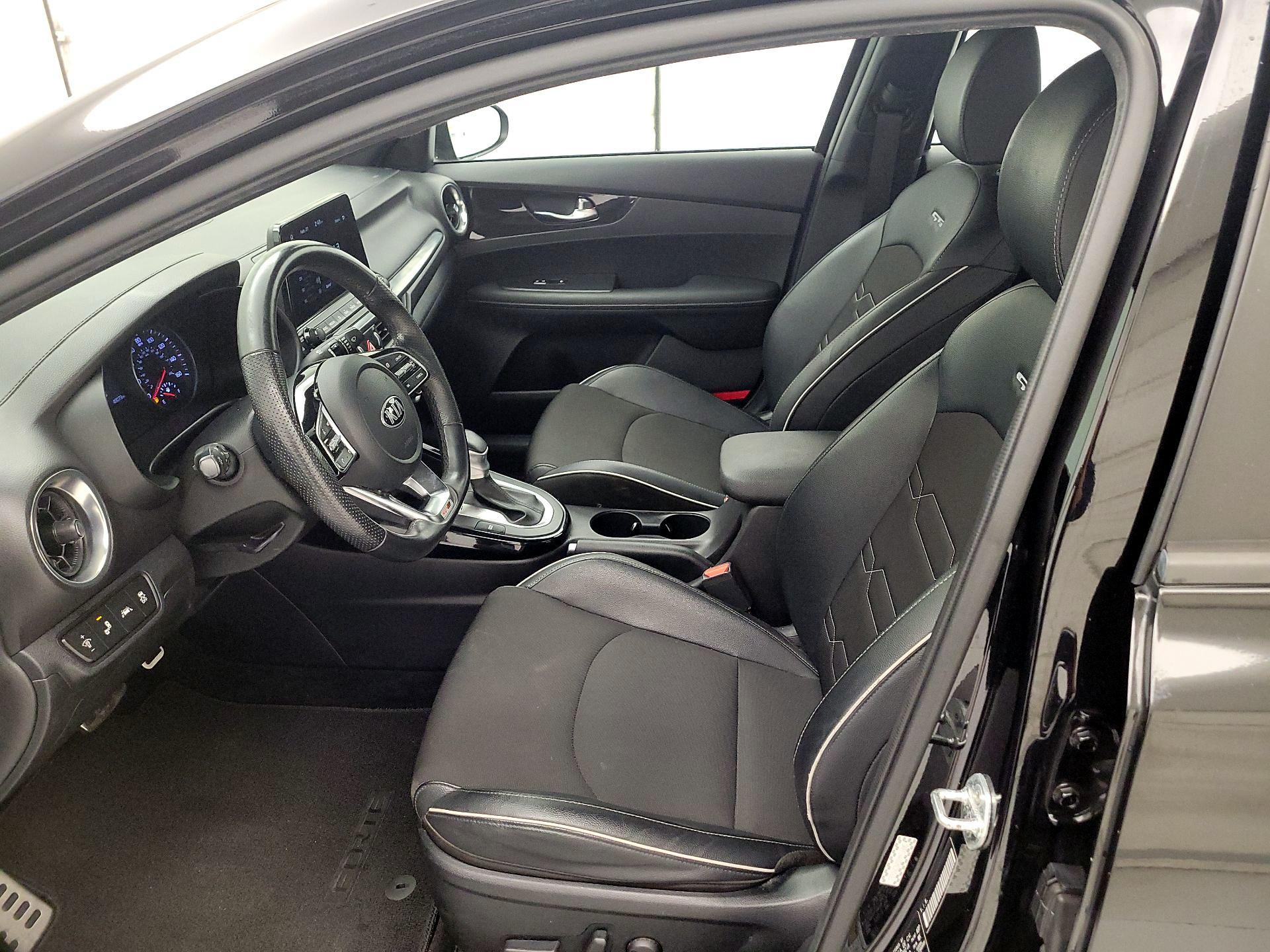 Thumbnail: 2021 Kia Forte - 11