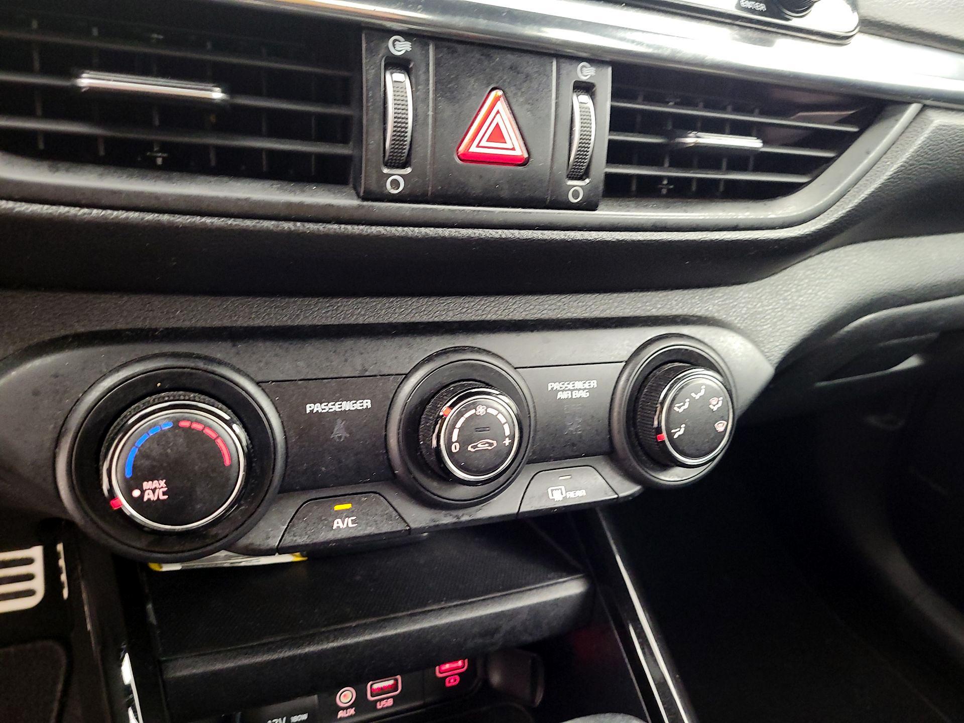 Thumbnail: 2021 Kia Forte - 14