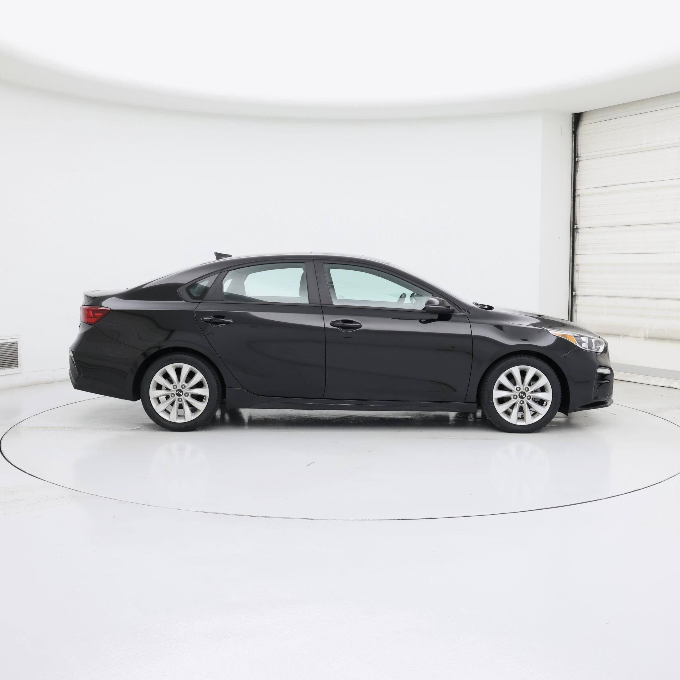 Thumbnail: 2021 Kia Forte - 7