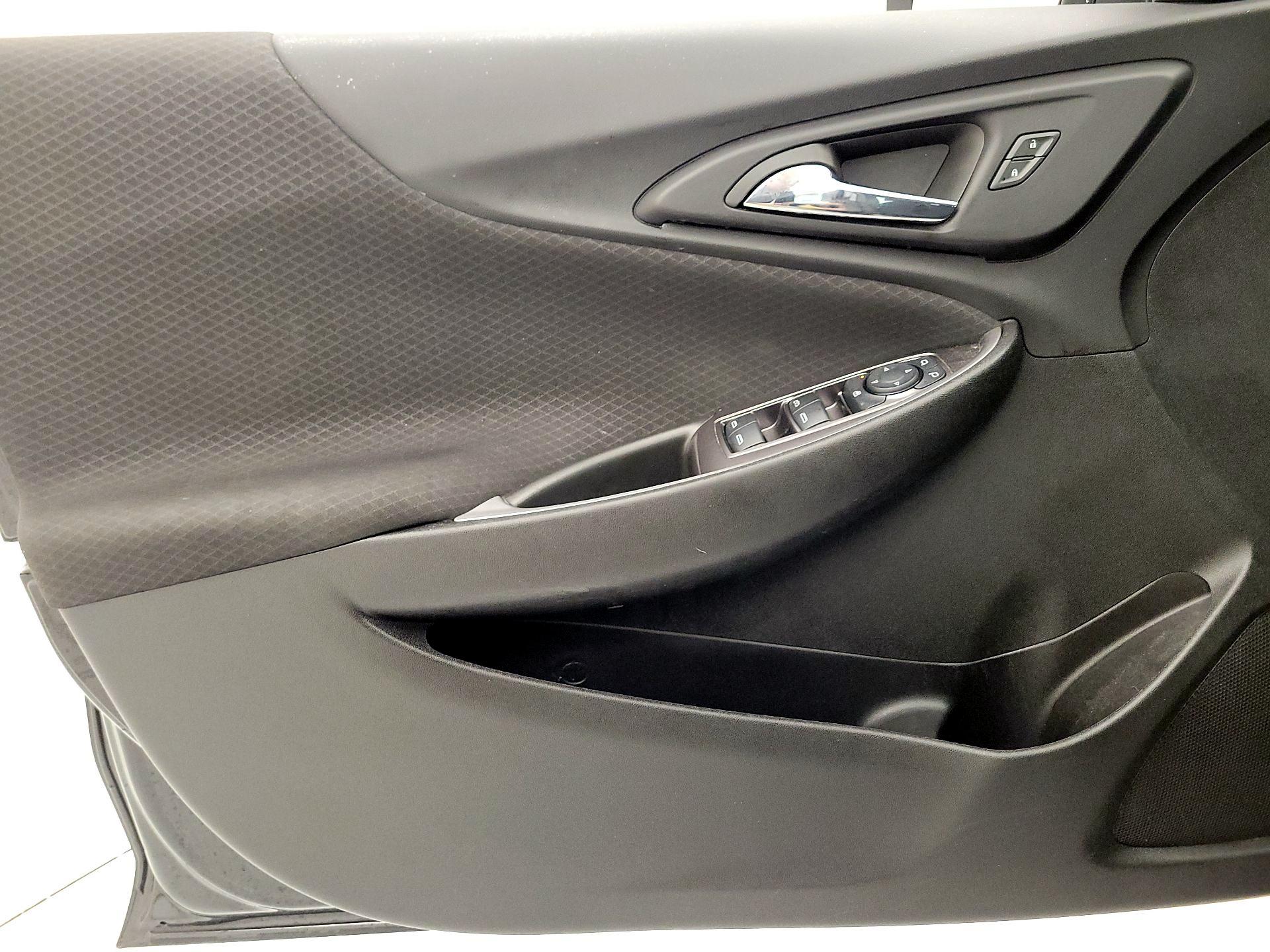 Thumbnail: 2023 Chevrolet Malibu - 12