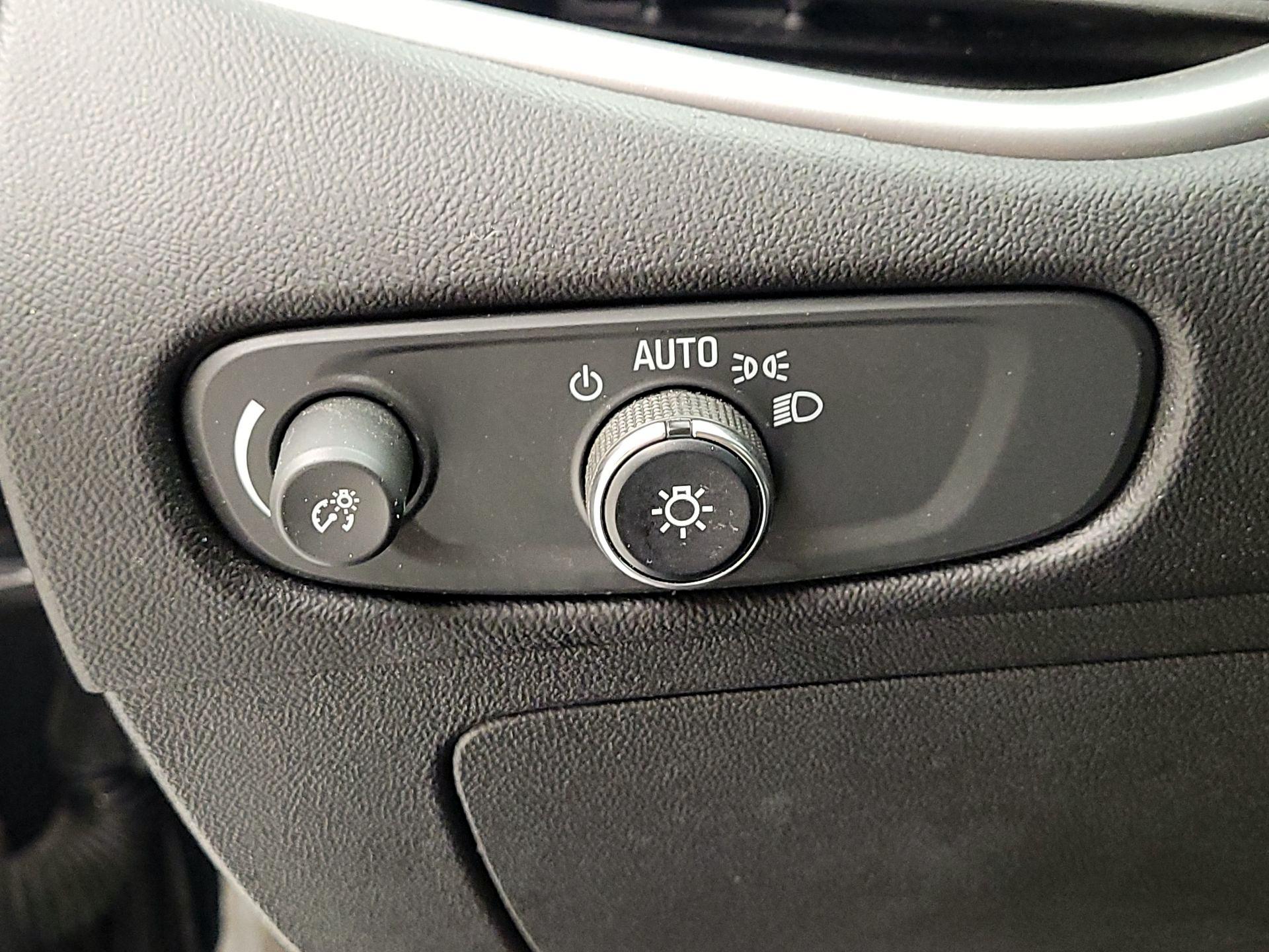 Thumbnail: 2023 Chevrolet Malibu - 13