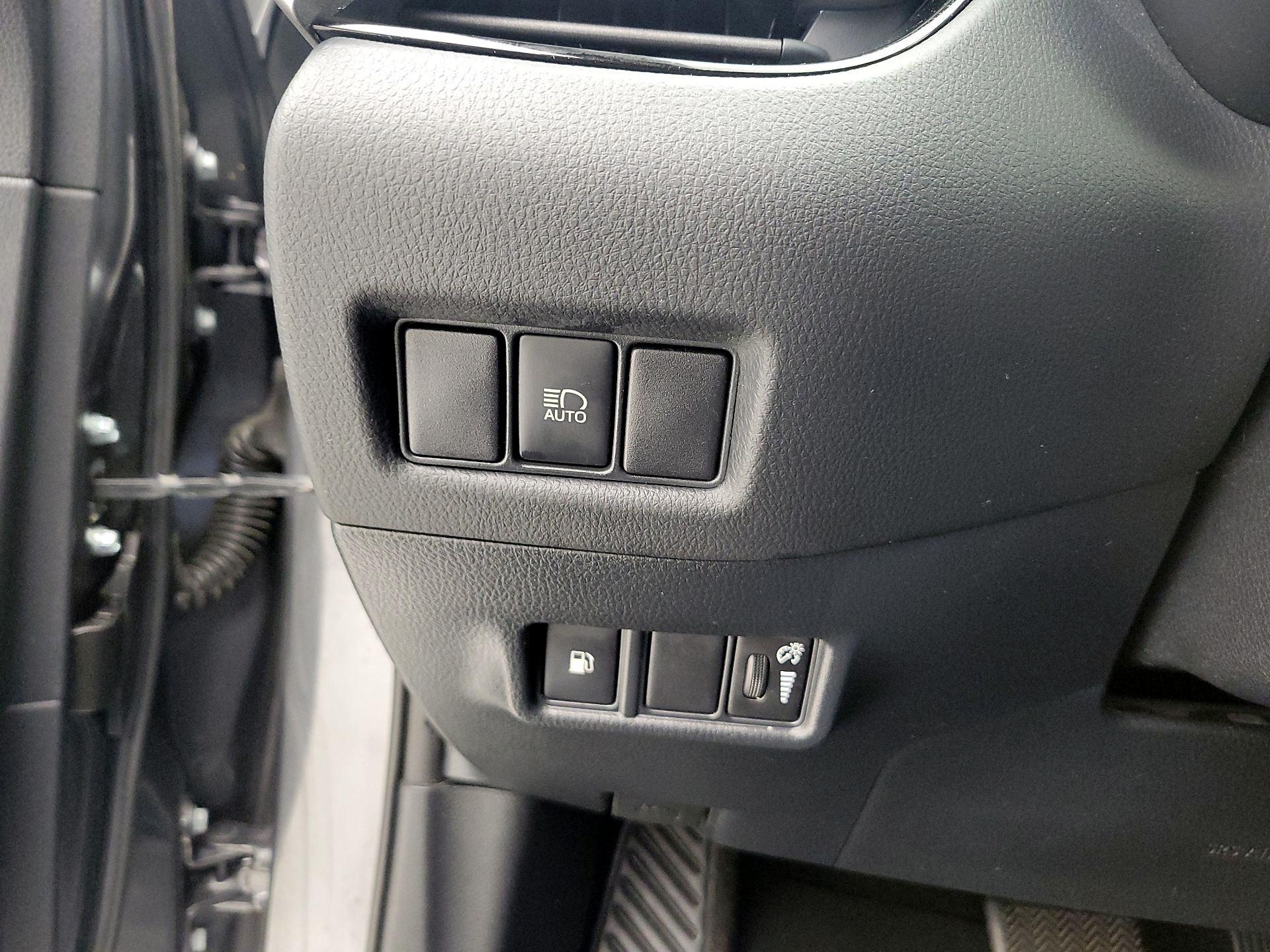 Thumbnail: 2021 Toyota C-HR - 13