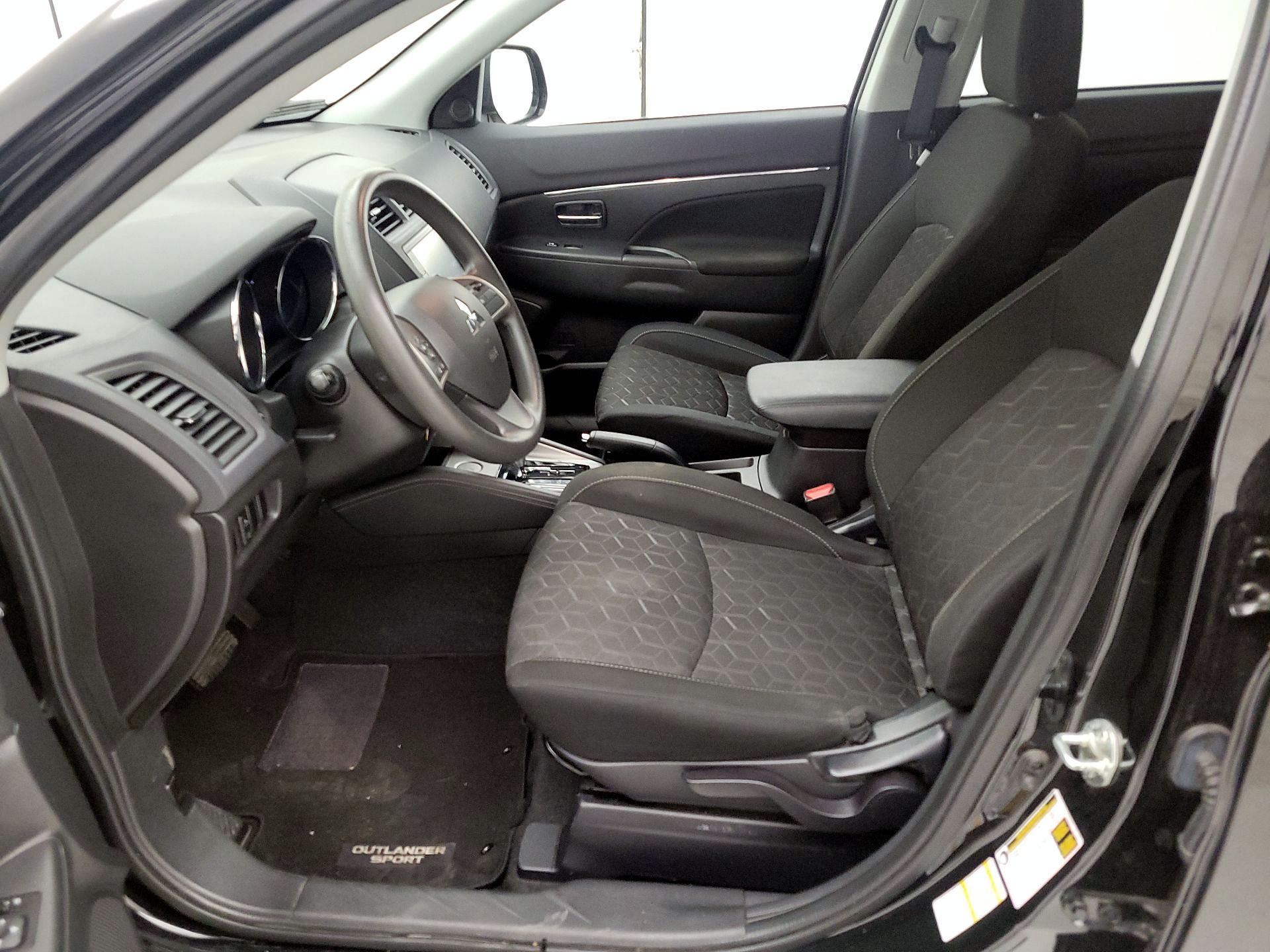 Thumbnail: 2021 Mitsubishi Outlander Sport - 11
