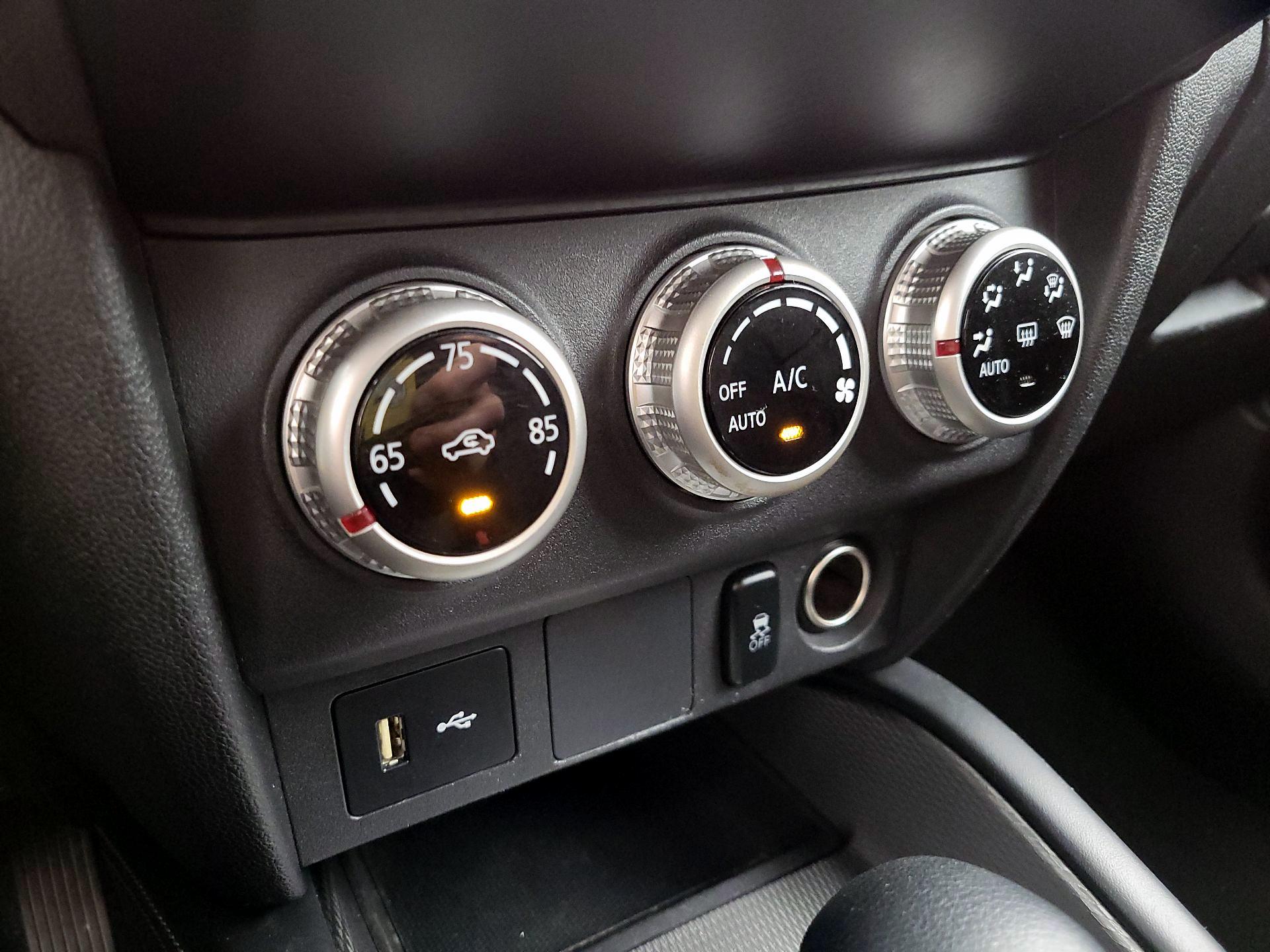 Thumbnail: 2021 Mitsubishi Outlander Sport - 14