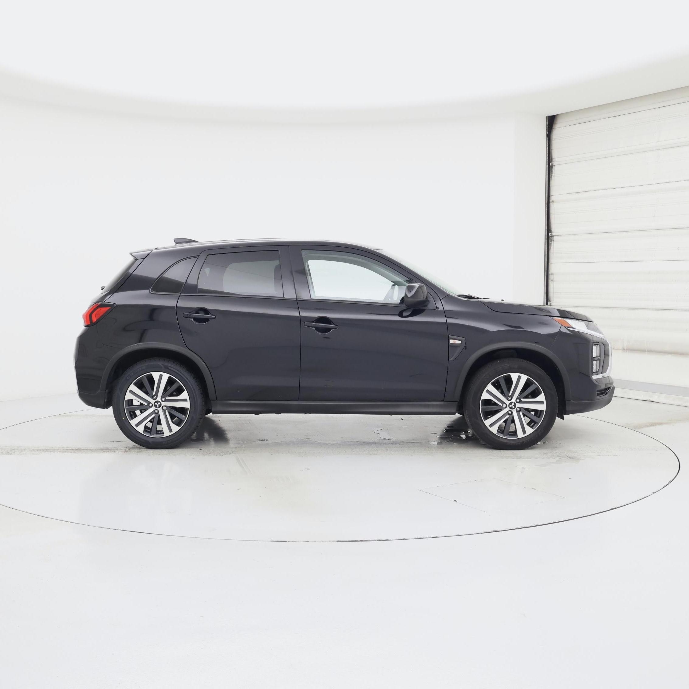 Thumbnail: 2021 Mitsubishi Outlander Sport - 7