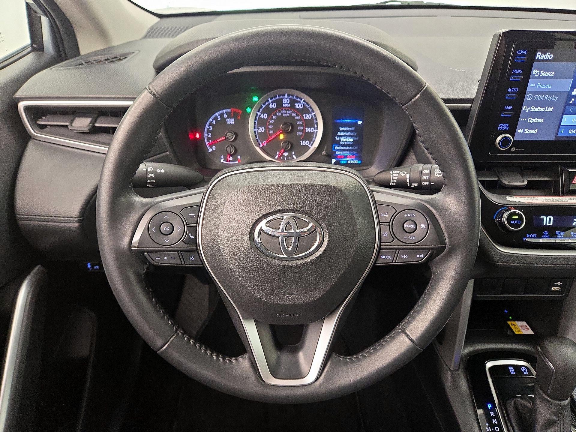 Thumbnail: 2022 Toyota Corolla Cross - 10