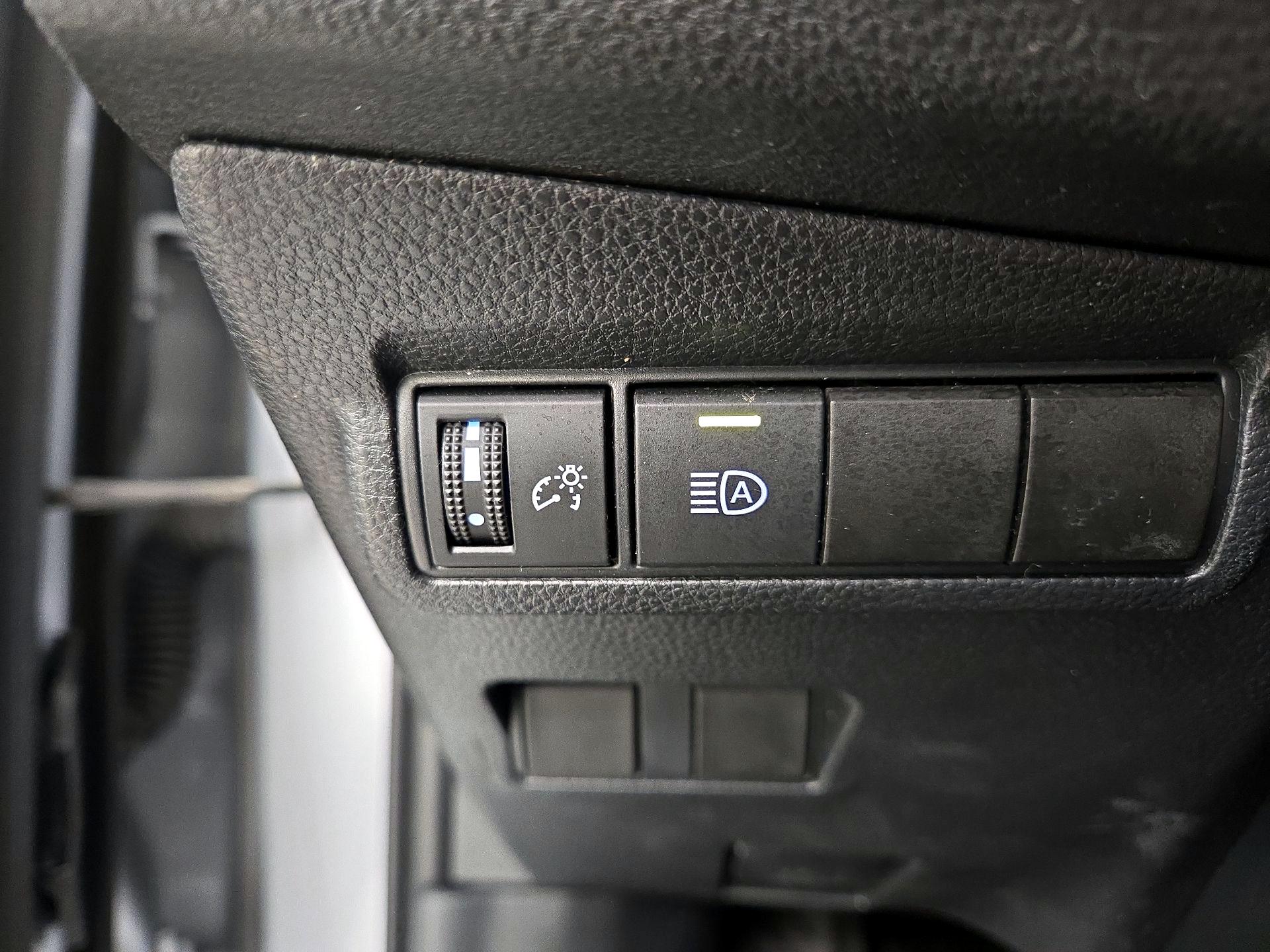 Thumbnail: 2022 Toyota Corolla Cross - 13