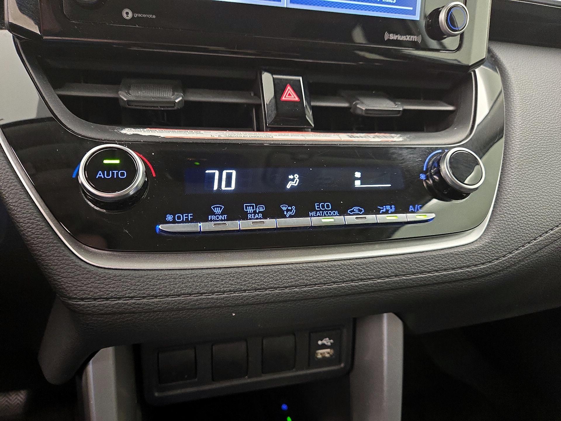 Thumbnail: 2022 Toyota Corolla Cross - 16