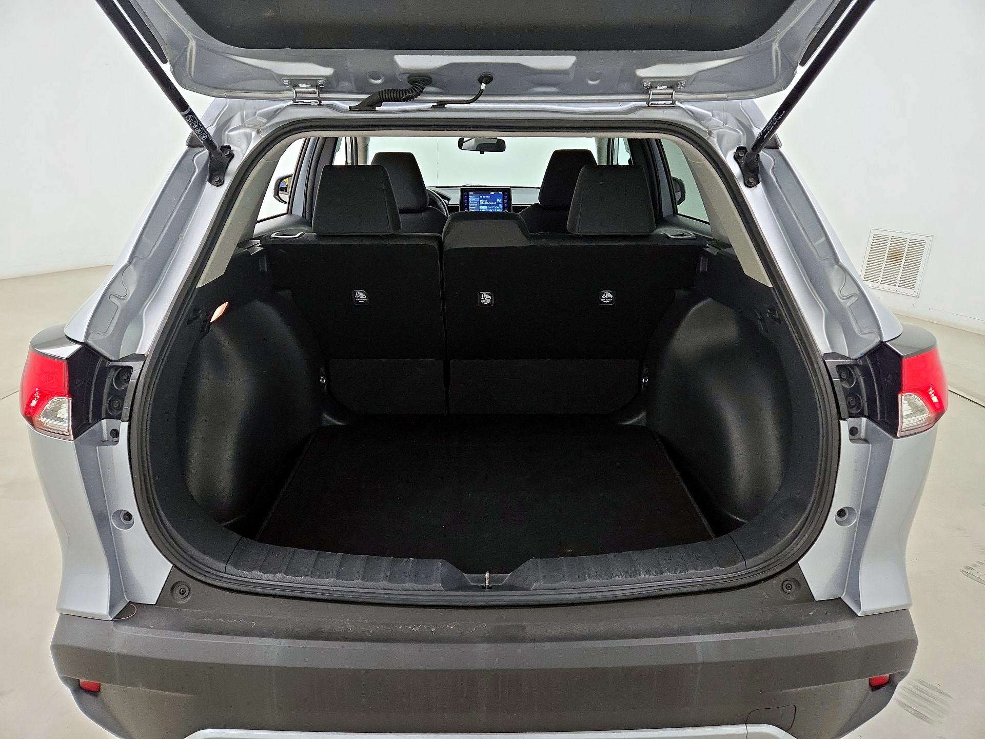 Thumbnail: 2022 Toyota Corolla Cross - 20