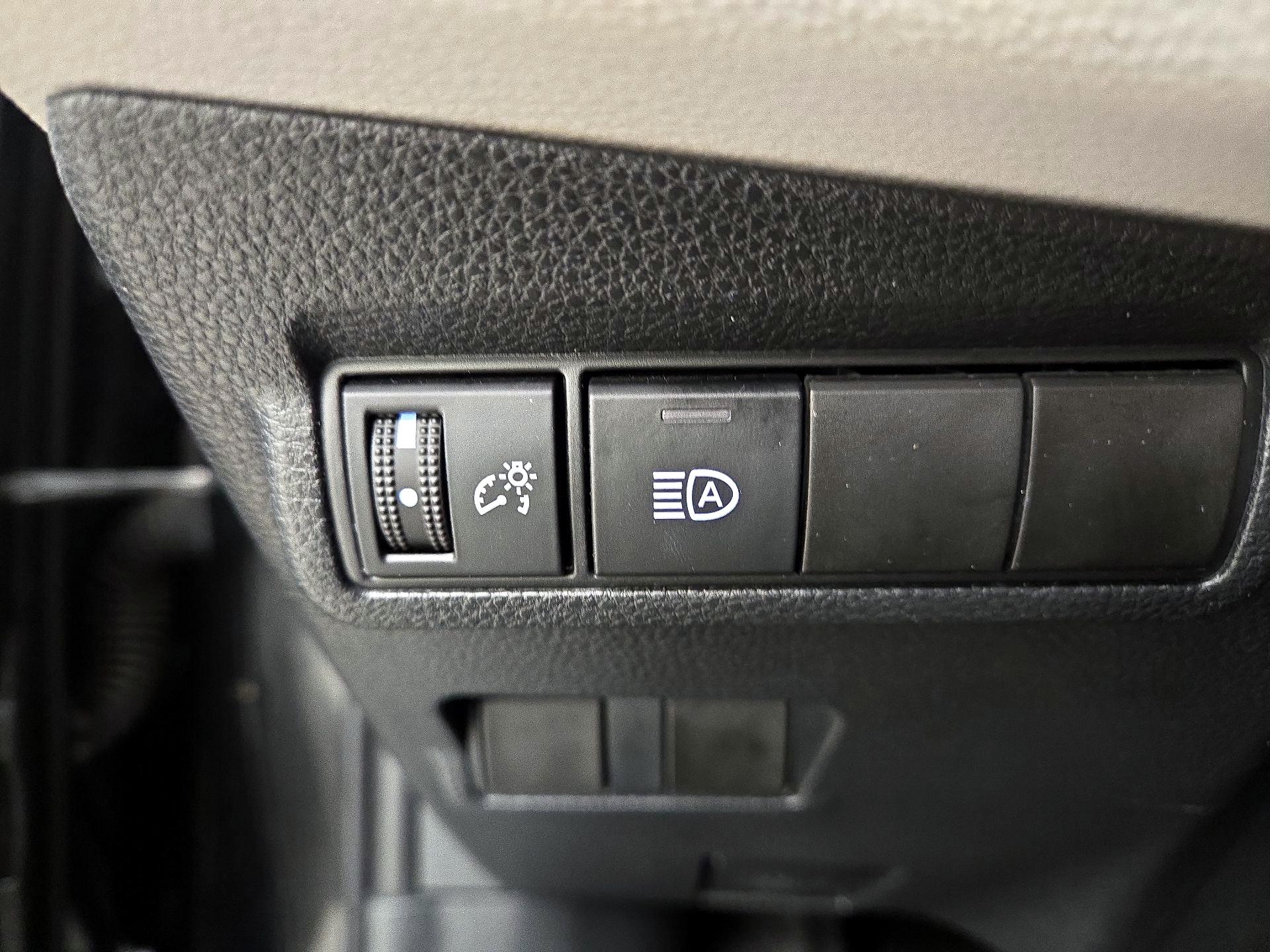 Thumbnail: 2022 Toyota Corolla Cross - 13