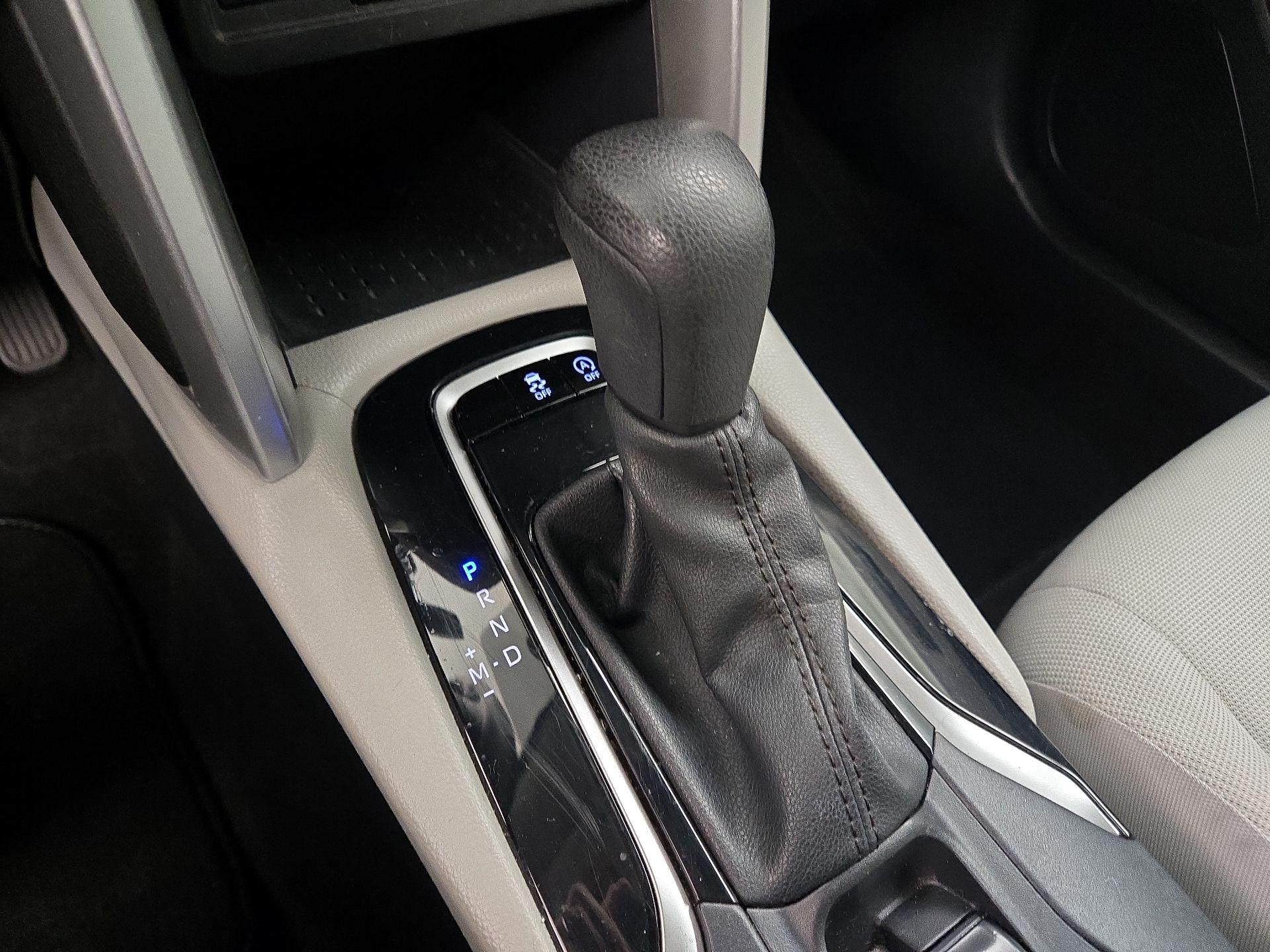 Thumbnail: 2022 Toyota Corolla Cross - 17