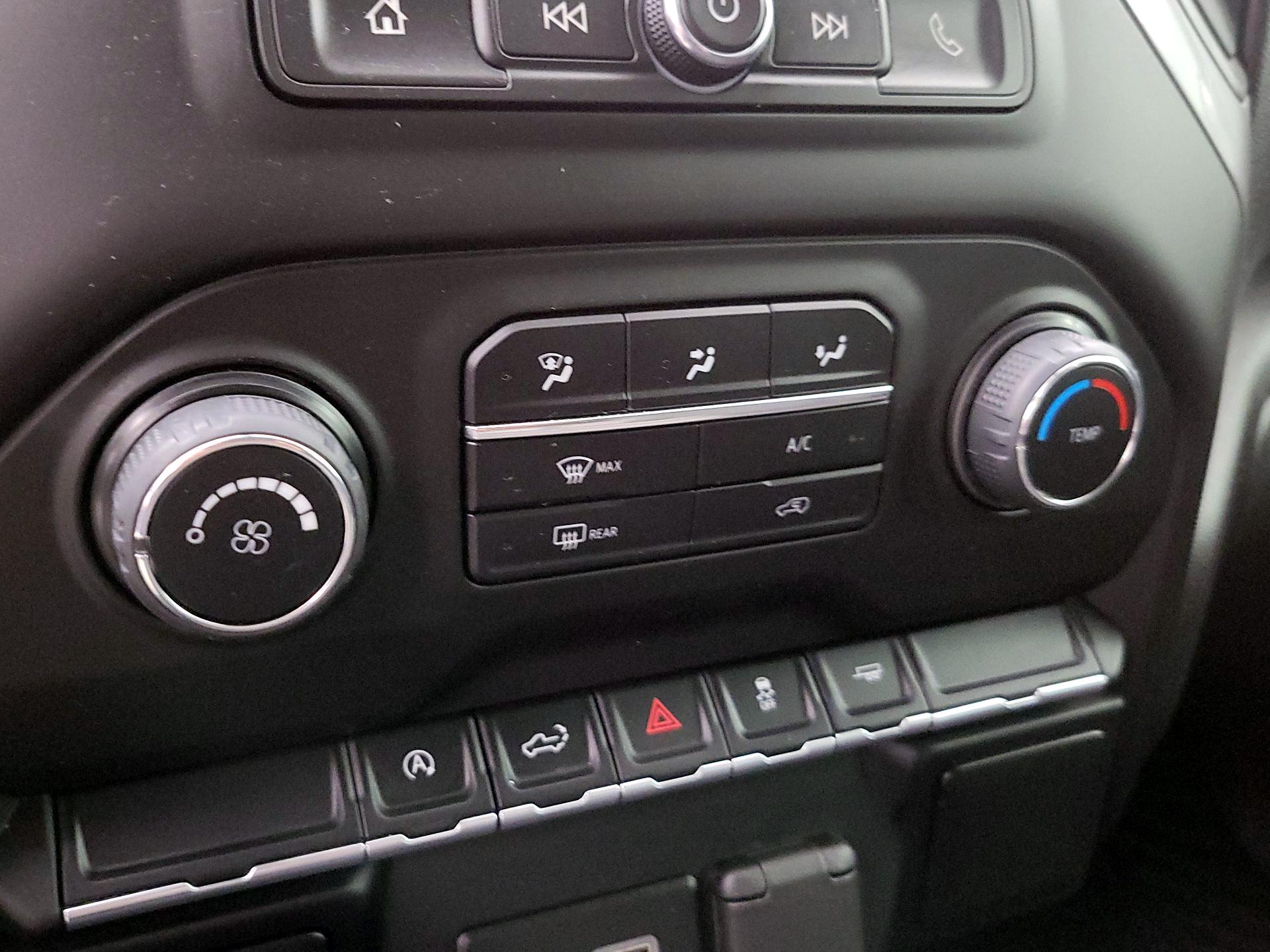 Thumbnail: 2022 Chevrolet Silverado 1500 - 16