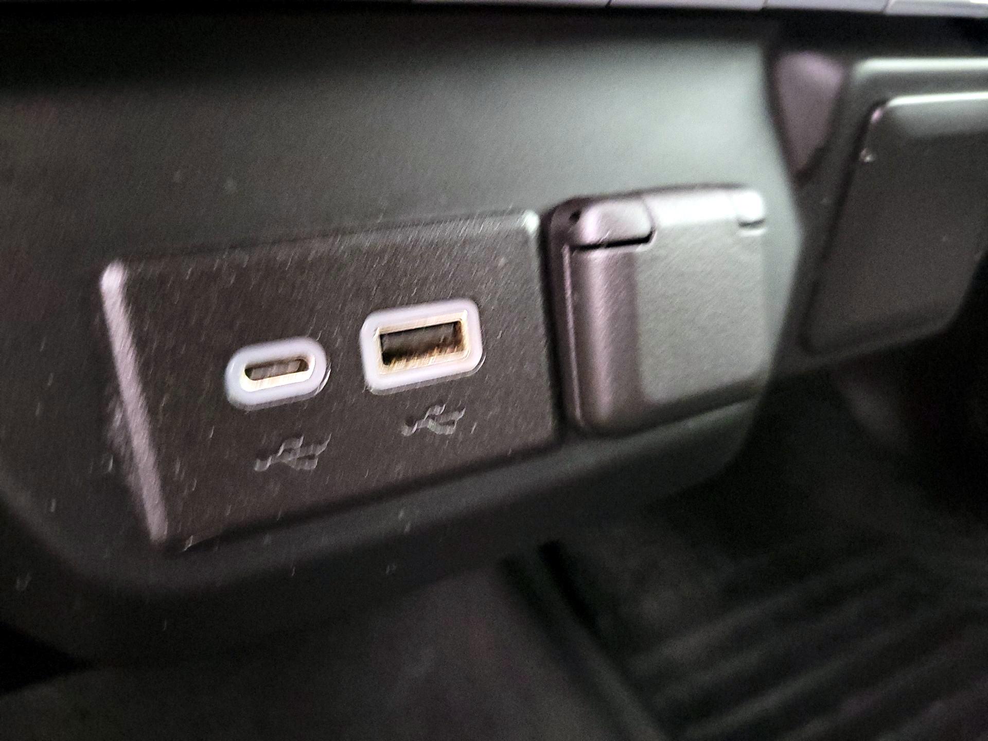 Thumbnail: 2022 Chevrolet Silverado 1500 - 18