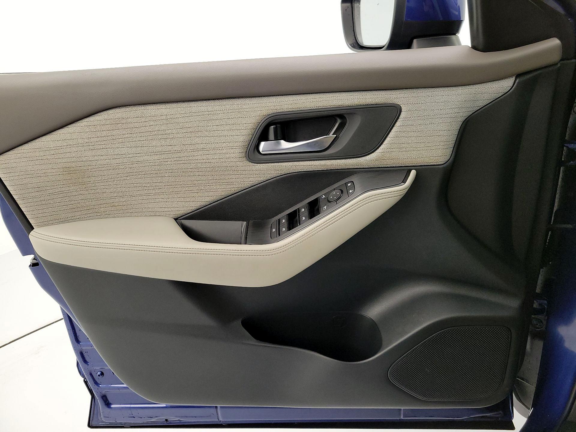 Thumbnail: 2023 Nissan Rogue - 12