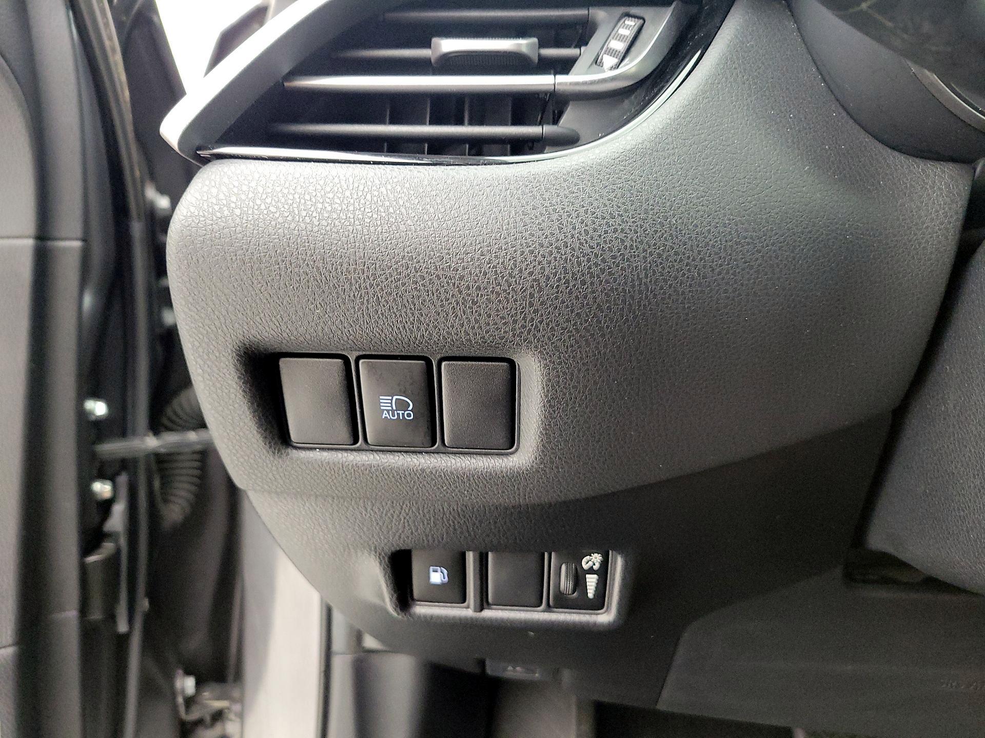 Thumbnail: 2020 Toyota C-HR - 13