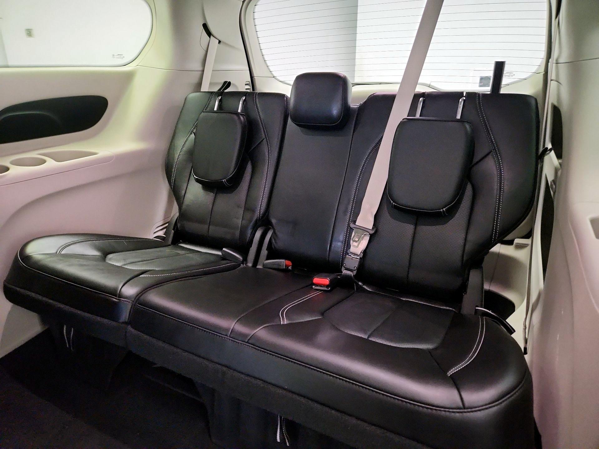 Thumbnail: 2024 Chrysler Pacifica - 20