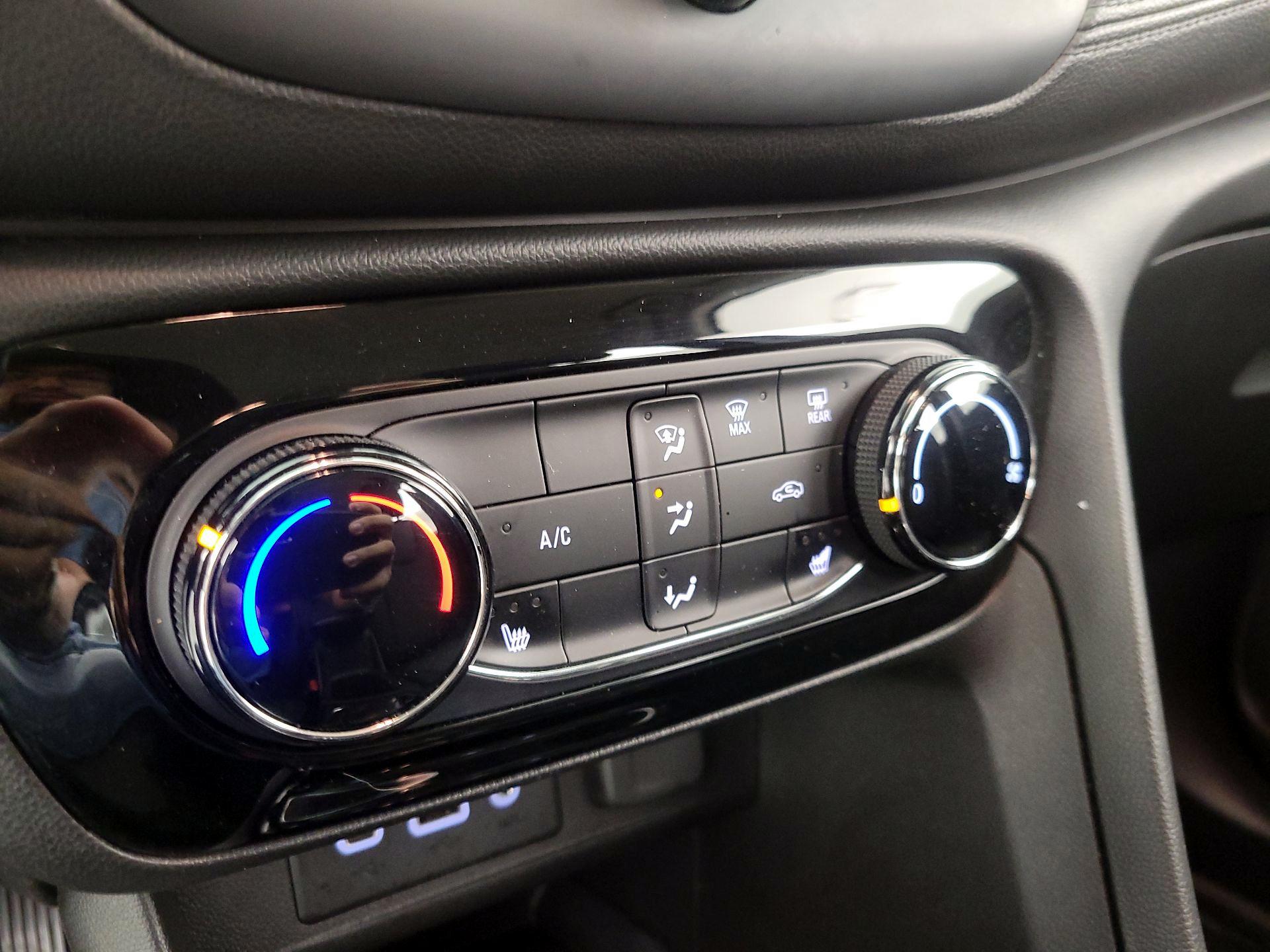 Thumbnail: 2021 Buick Encore GX - 16