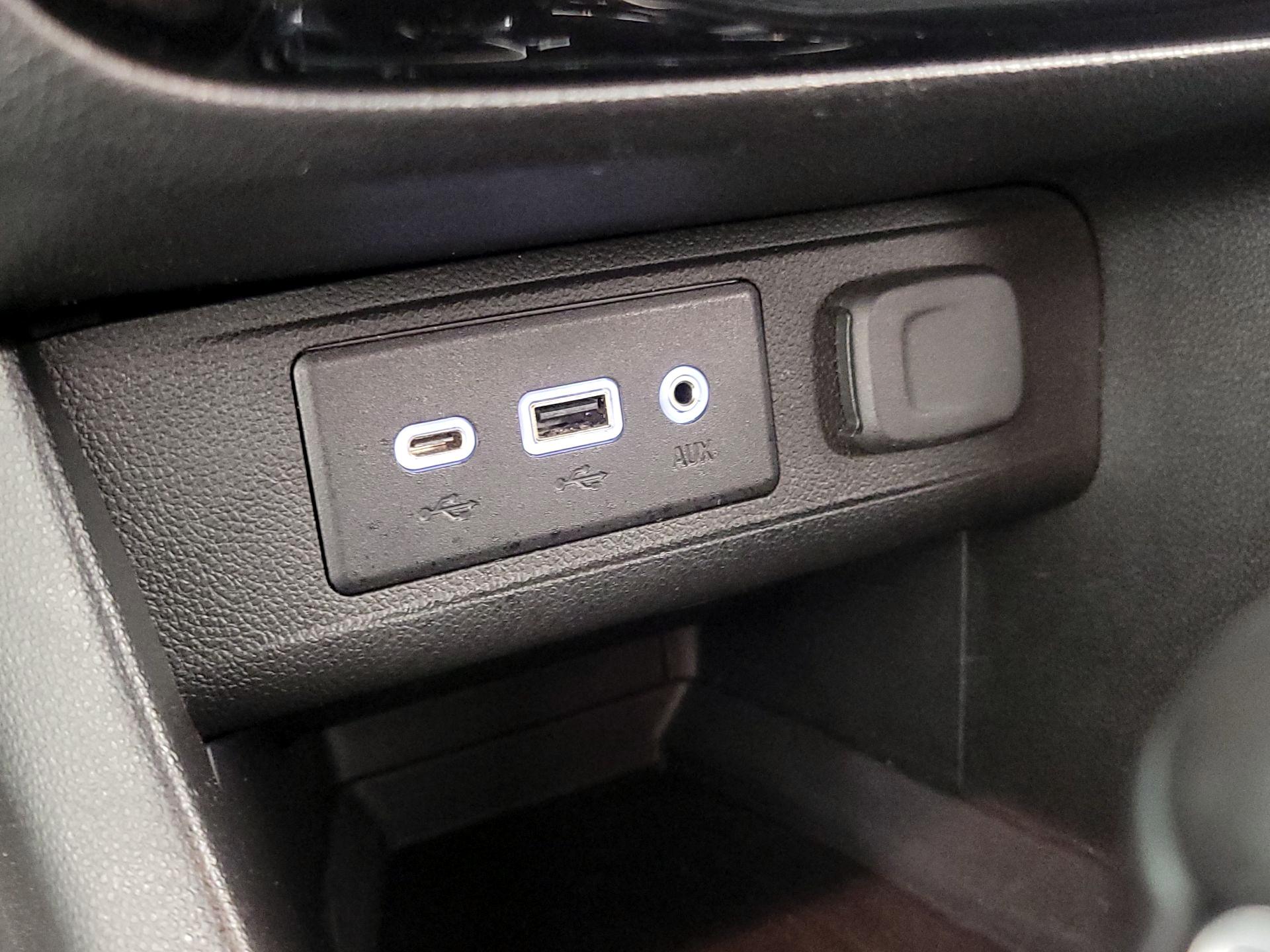 Thumbnail: 2021 Buick Encore GX - 18