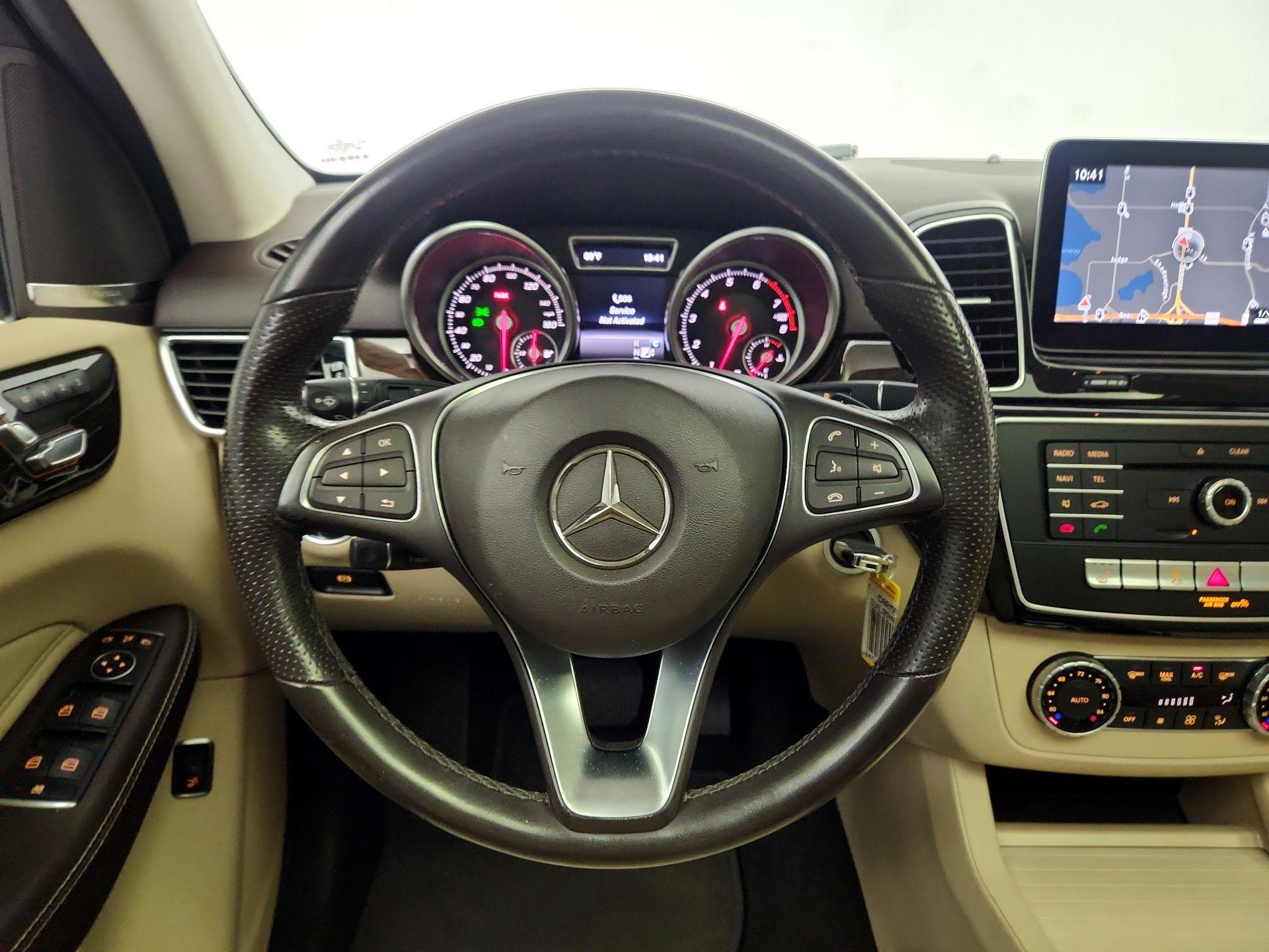 Thumbnail: 2017 Mercedes-Benz GLE - 10