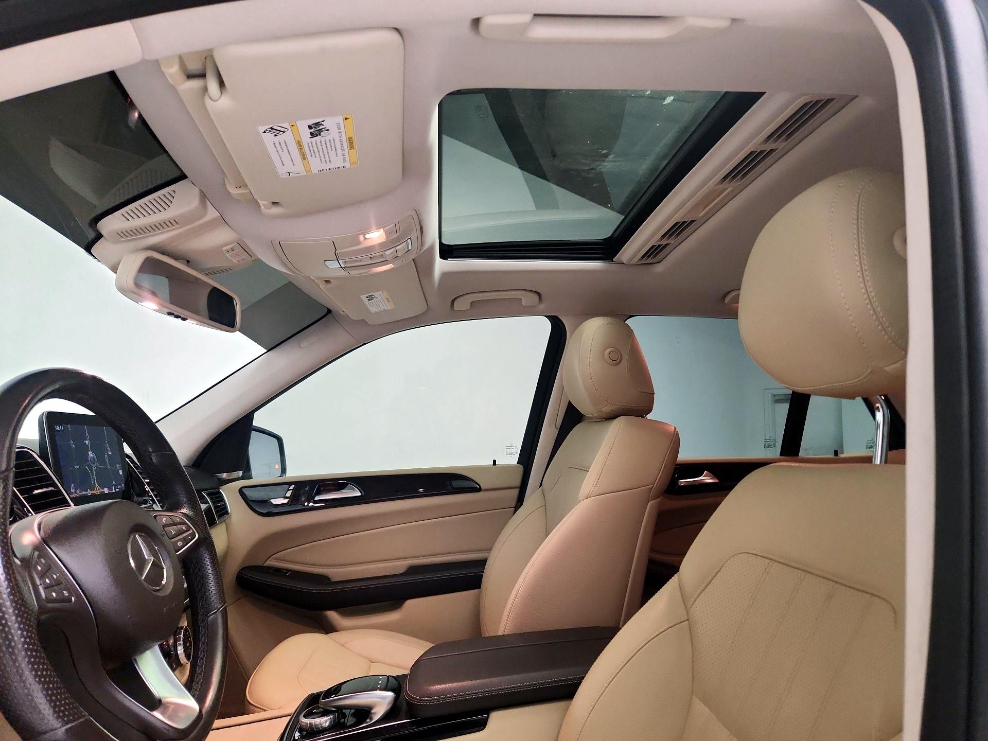 Thumbnail: 2017 Mercedes-Benz GLE - 20