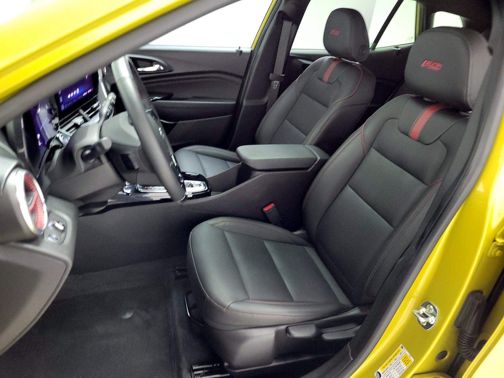 Thumbnail: 2025 Chevrolet Trax - 11