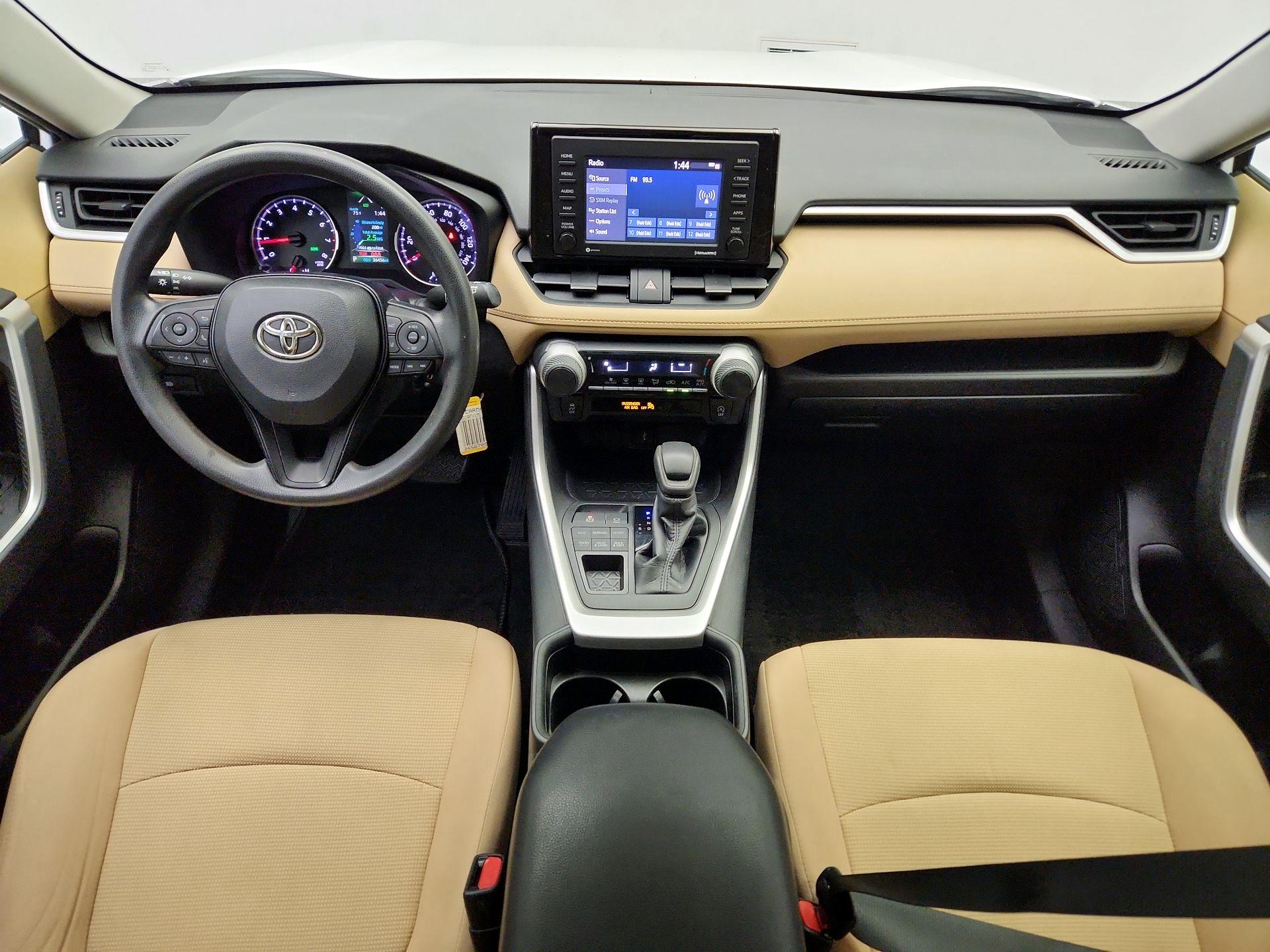 Thumbnail: 2021 Toyota RAV4 - 9