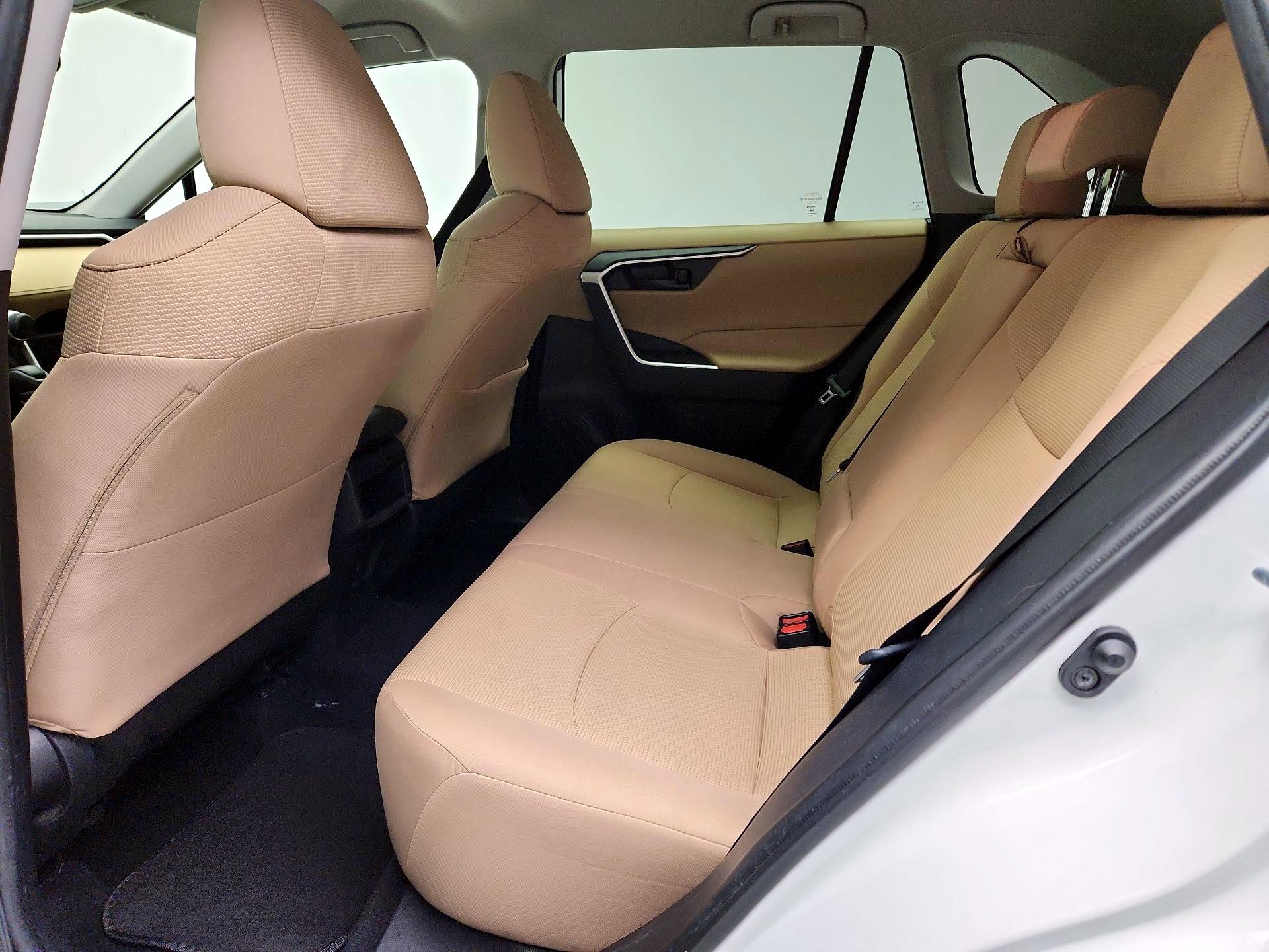 Thumbnail: 2021 Toyota RAV4 - 19