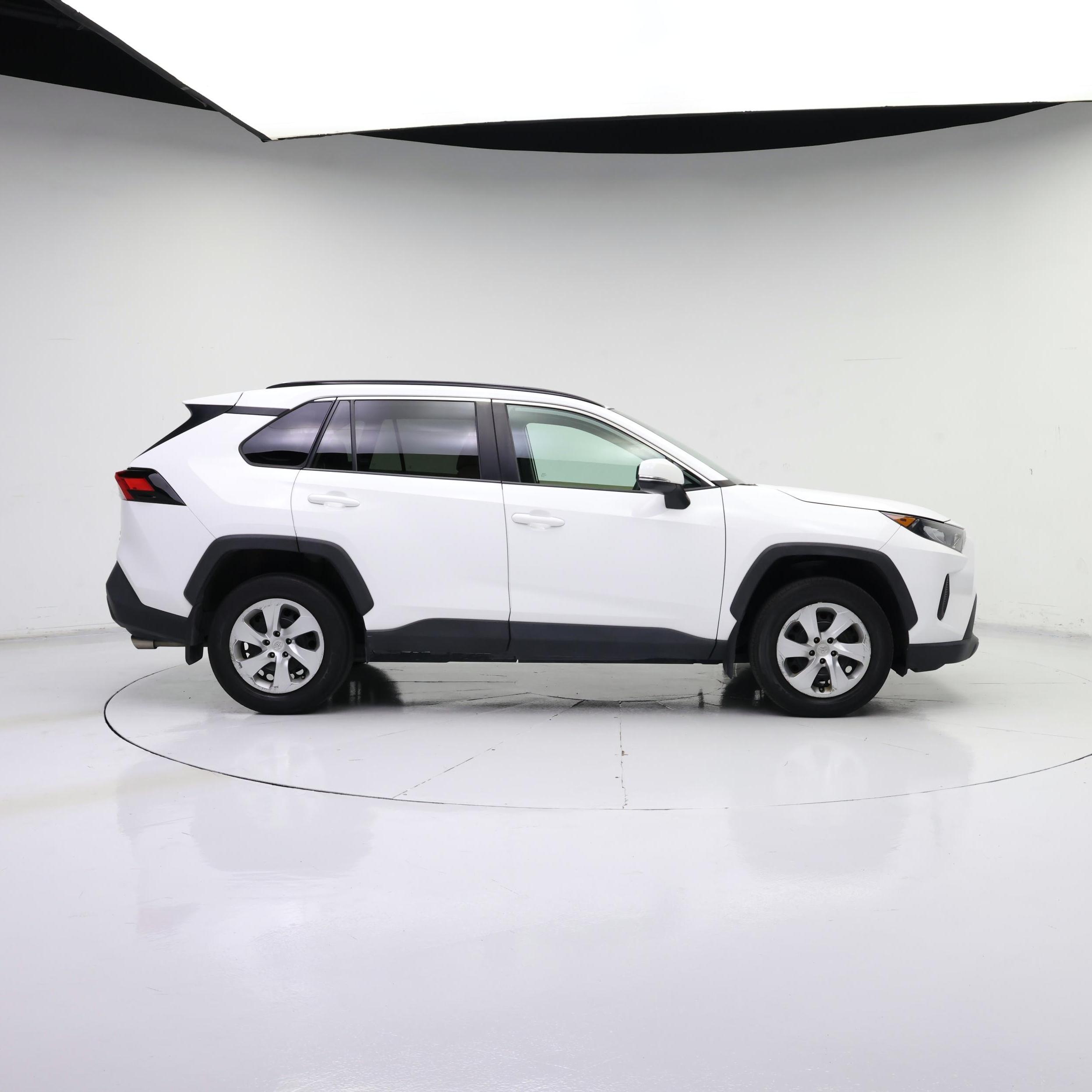 Thumbnail: 2021 Toyota RAV4 - 7