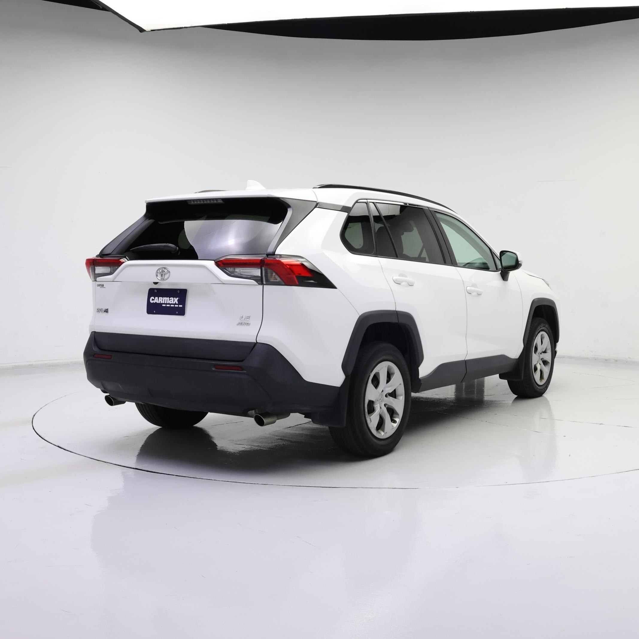 Thumbnail: 2021 Toyota RAV4 - 8