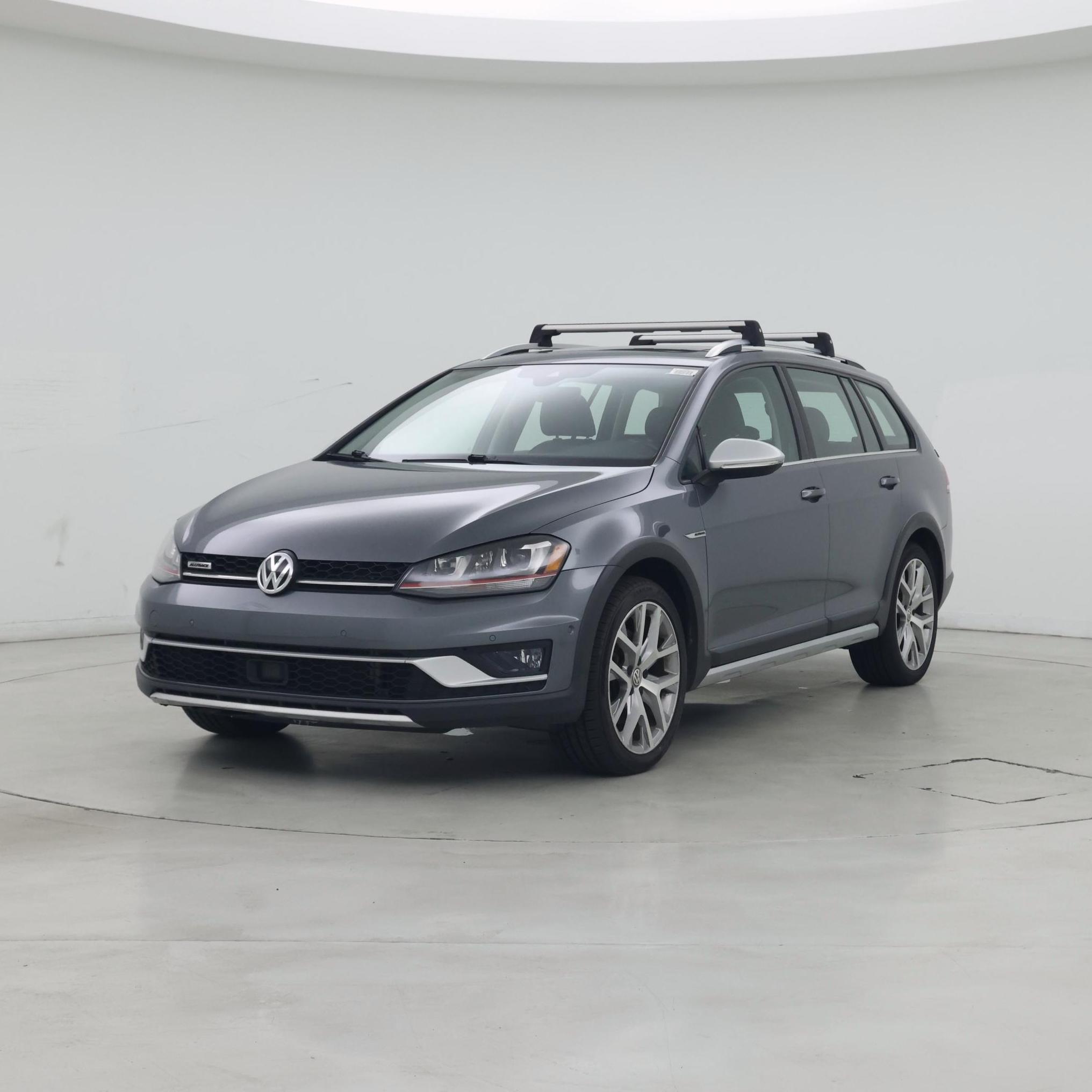 Thumbnail: 2017 Volkswagen Golf - 4