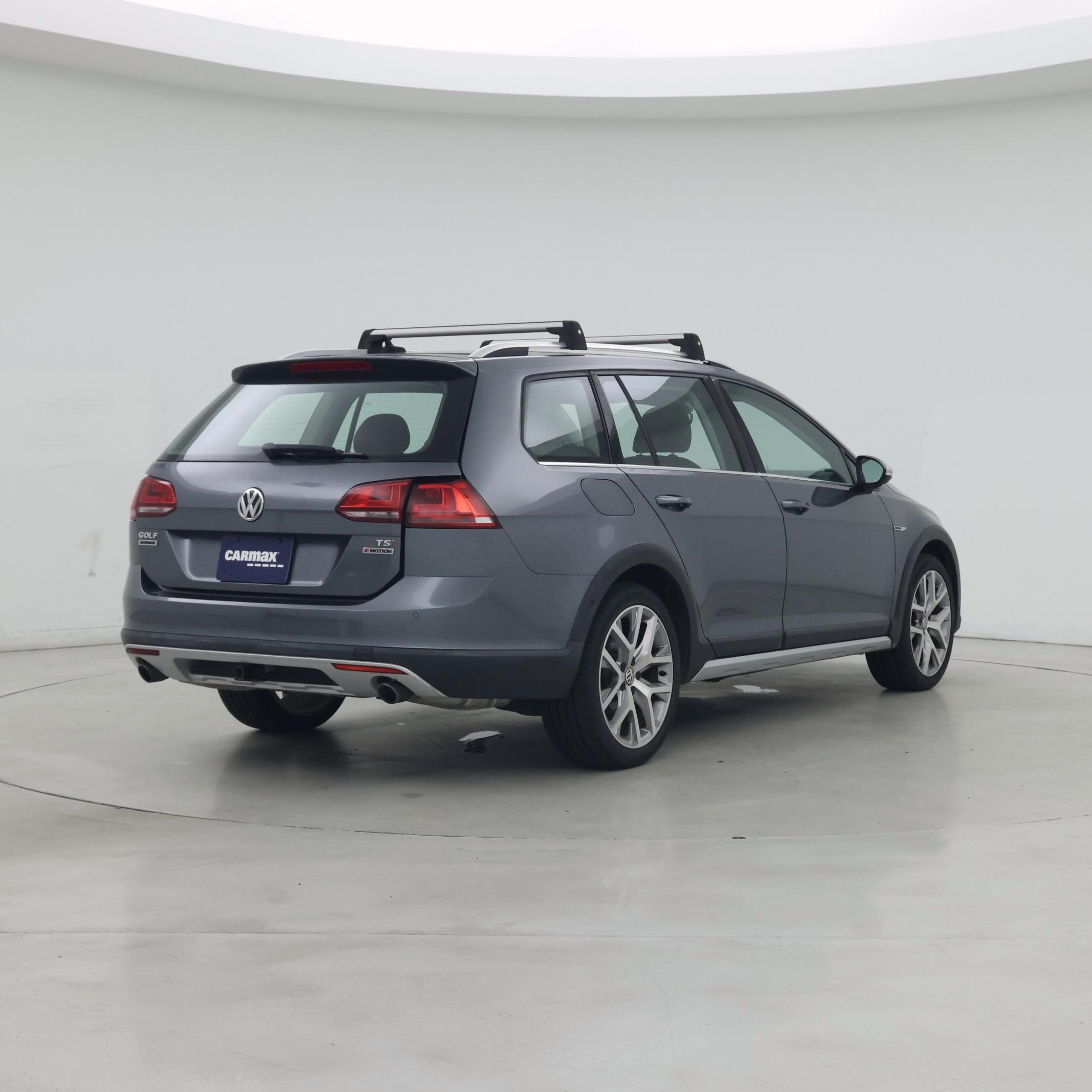 Thumbnail: 2017 Volkswagen Golf - 8