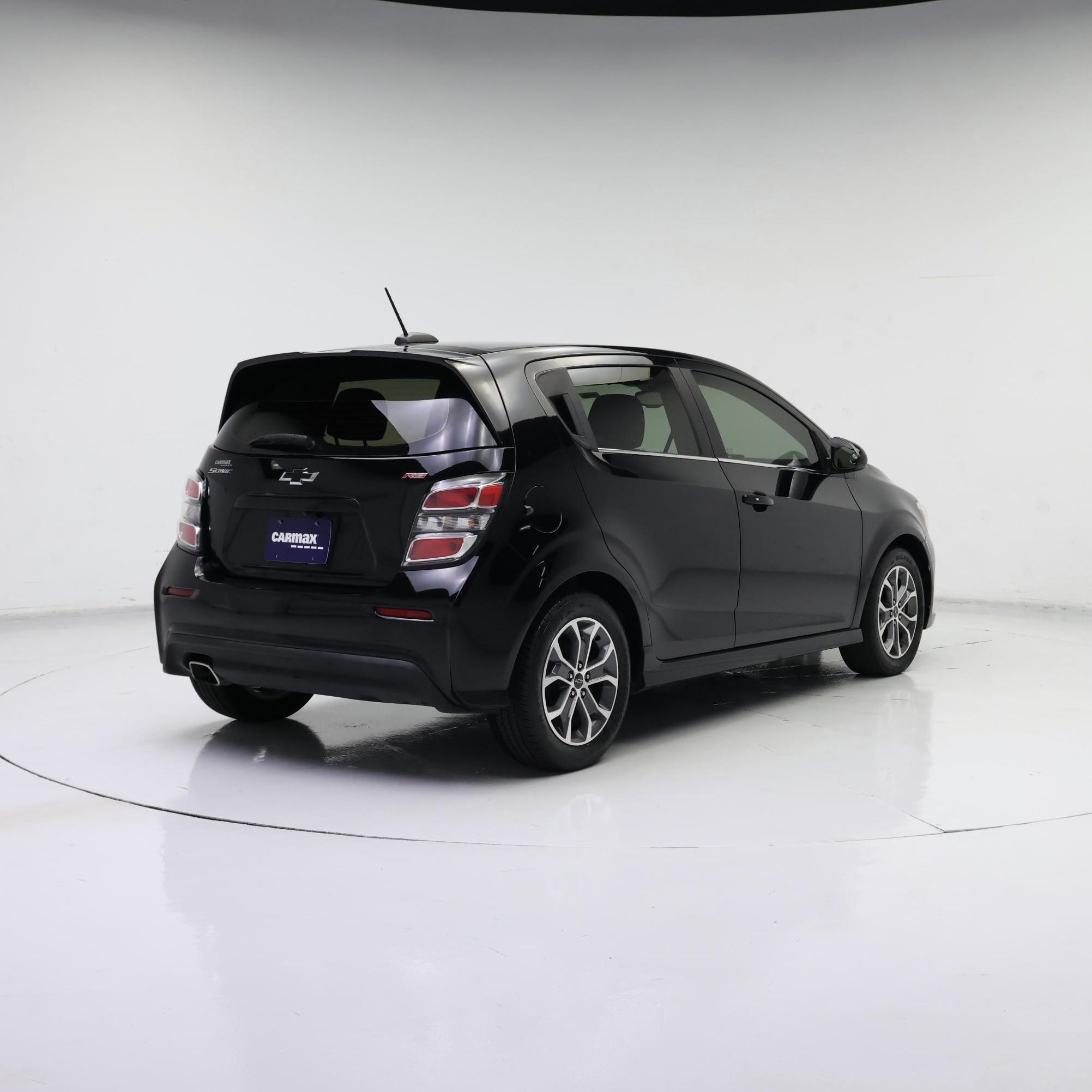 Thumbnail: 2019 Chevrolet Sonic - 8