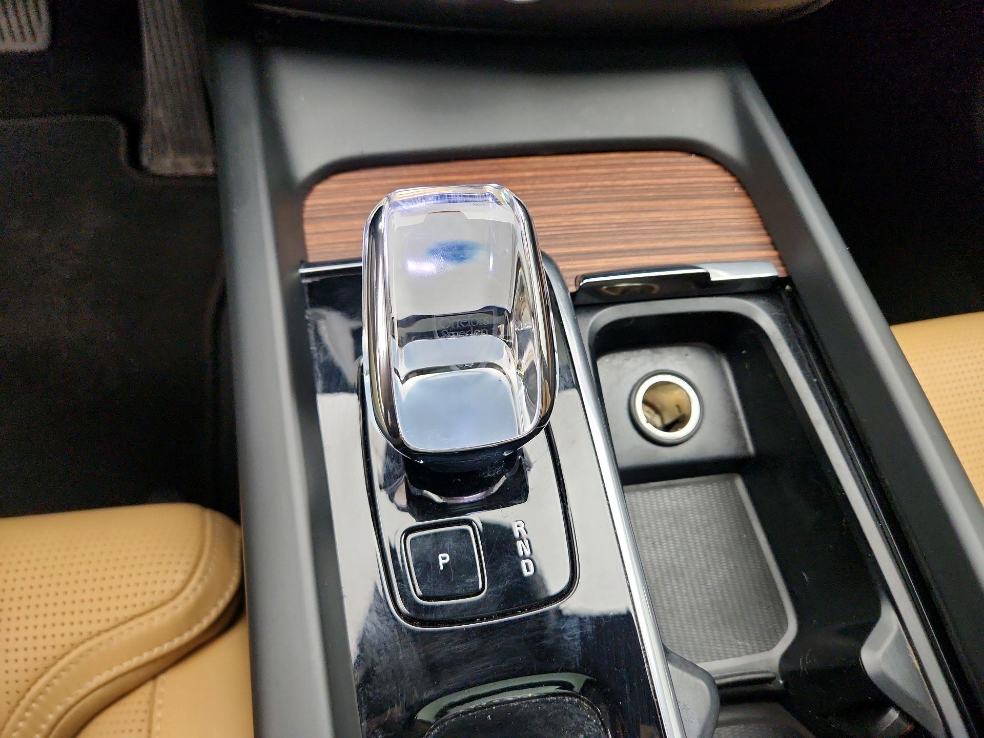 Thumbnail: 2023 Volvo XC60 - 17