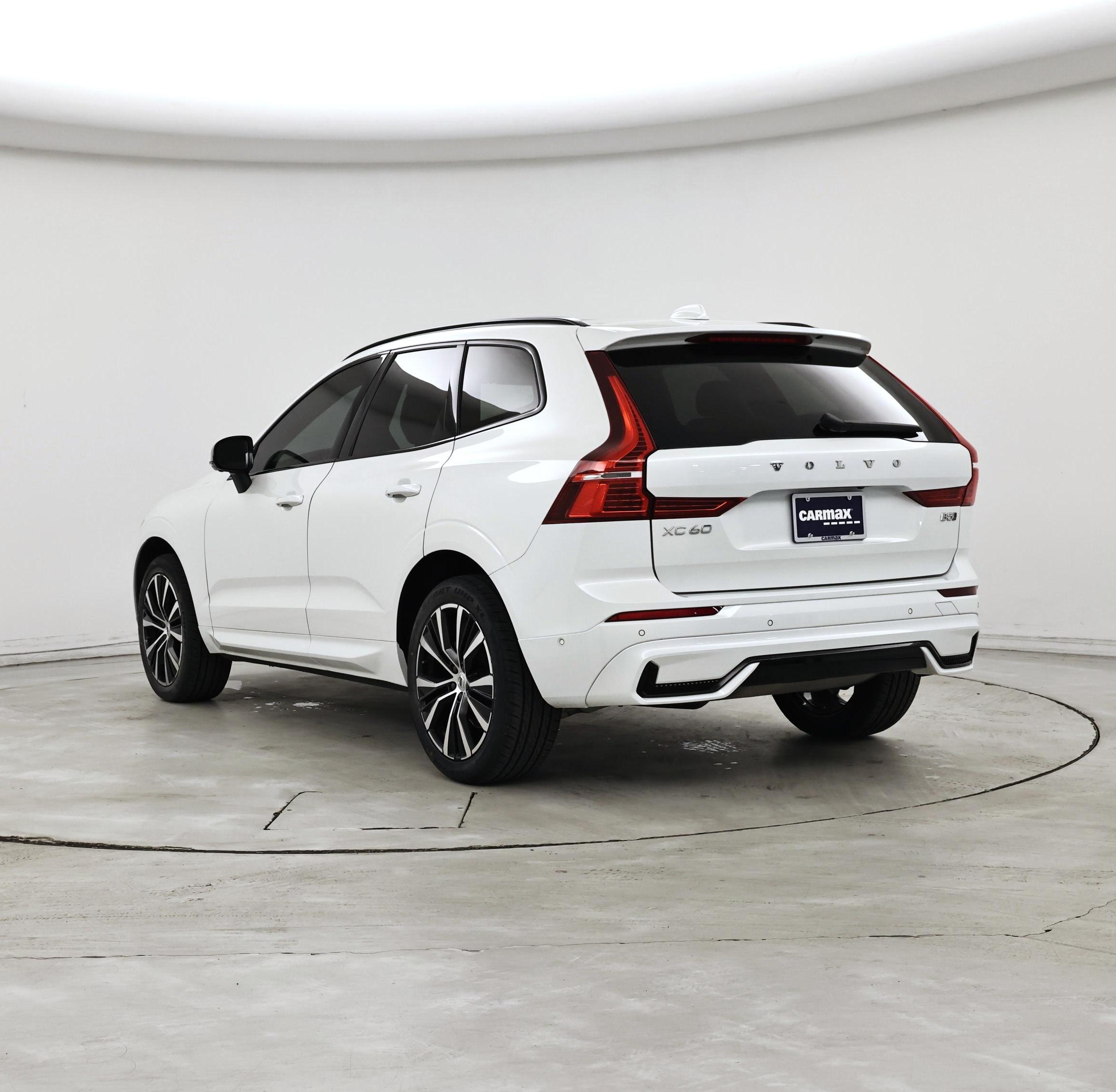 Thumbnail: 2023 Volvo XC60 - 2