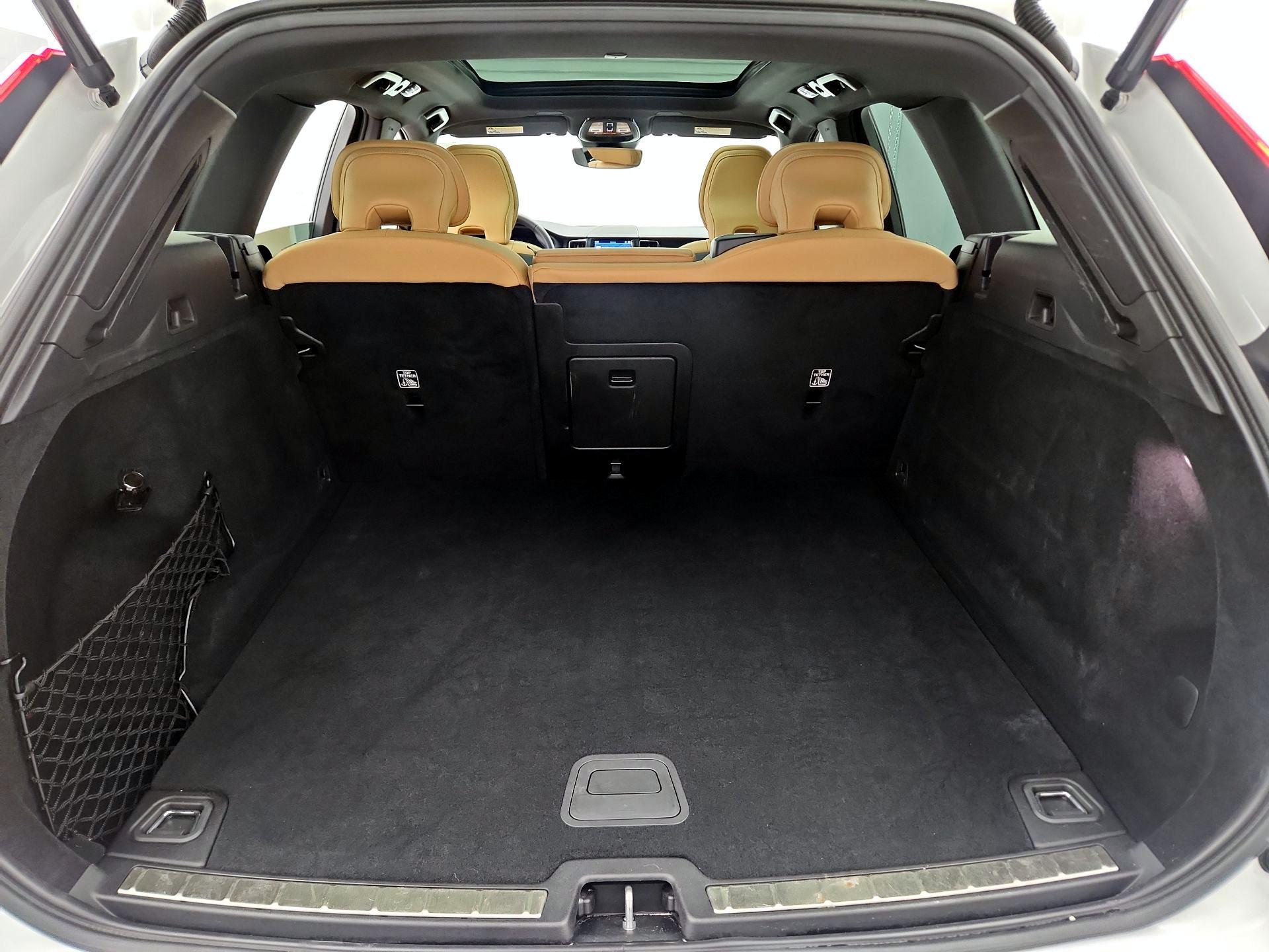 Thumbnail: 2023 Volvo XC60 - 19