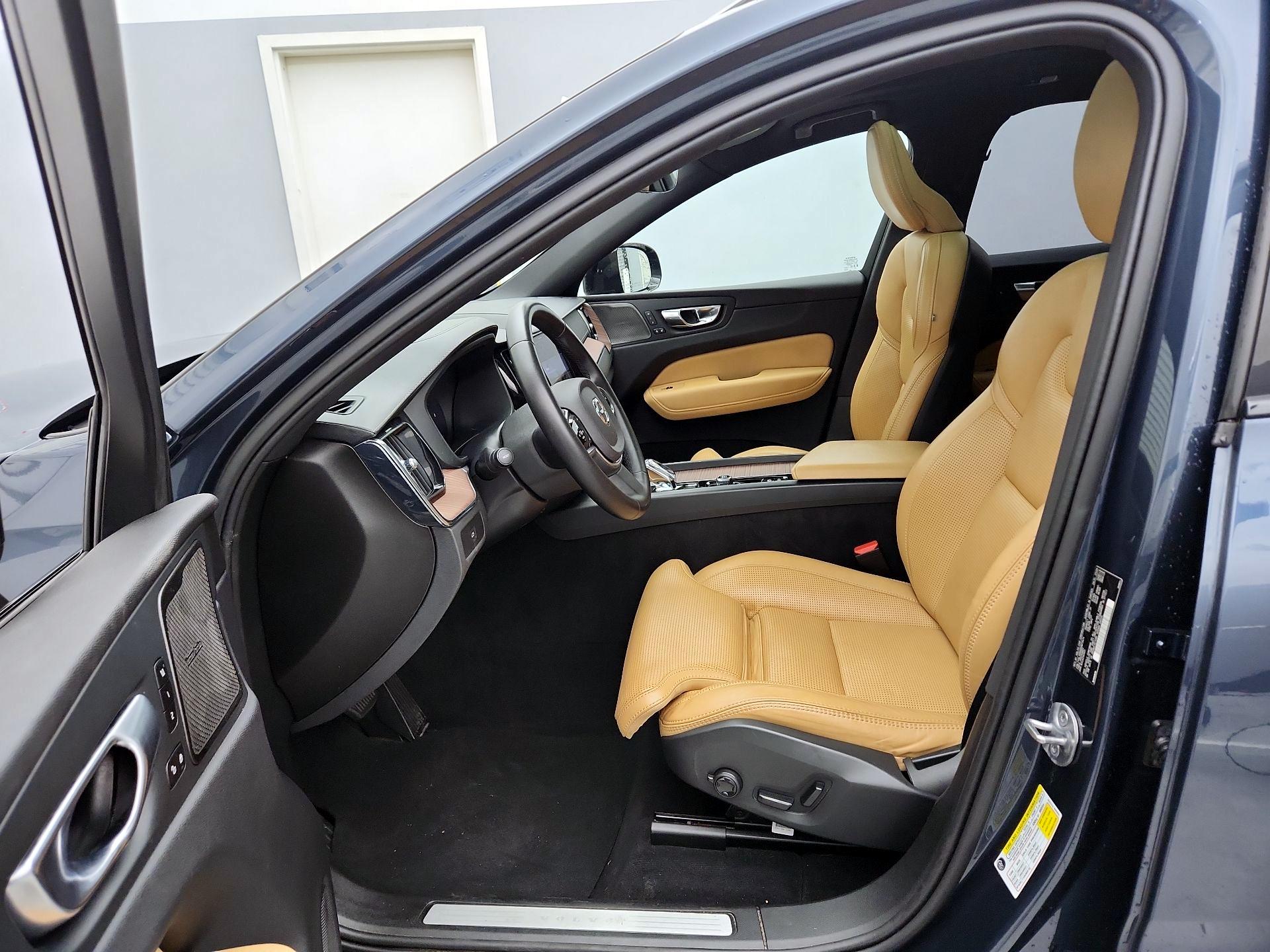 Thumbnail: 2024 Volvo XC60 - 11
