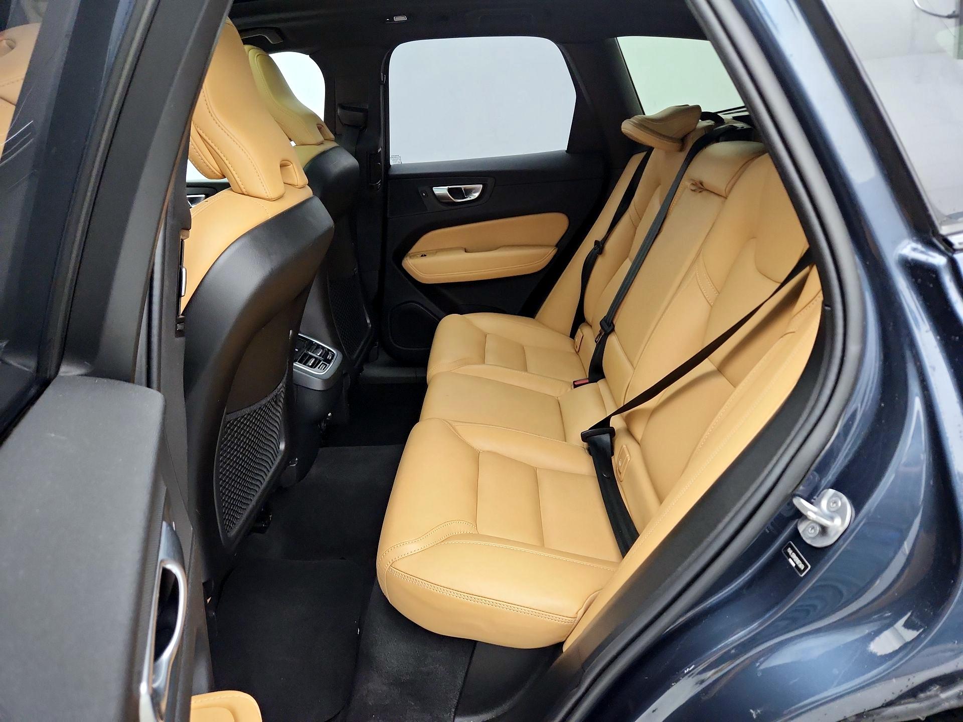 Thumbnail: 2024 Volvo XC60 - 20