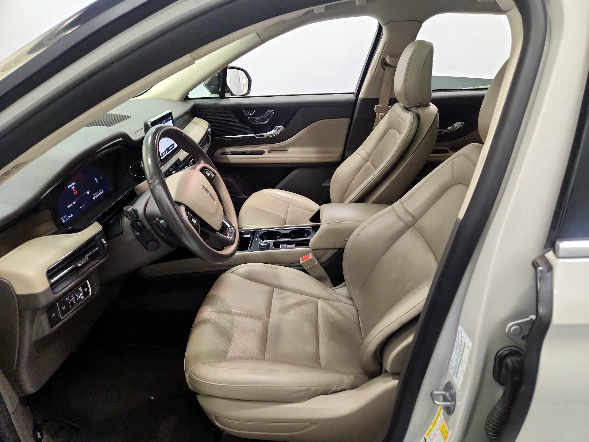 Thumbnail: 2022 Lincoln Corsair - 11