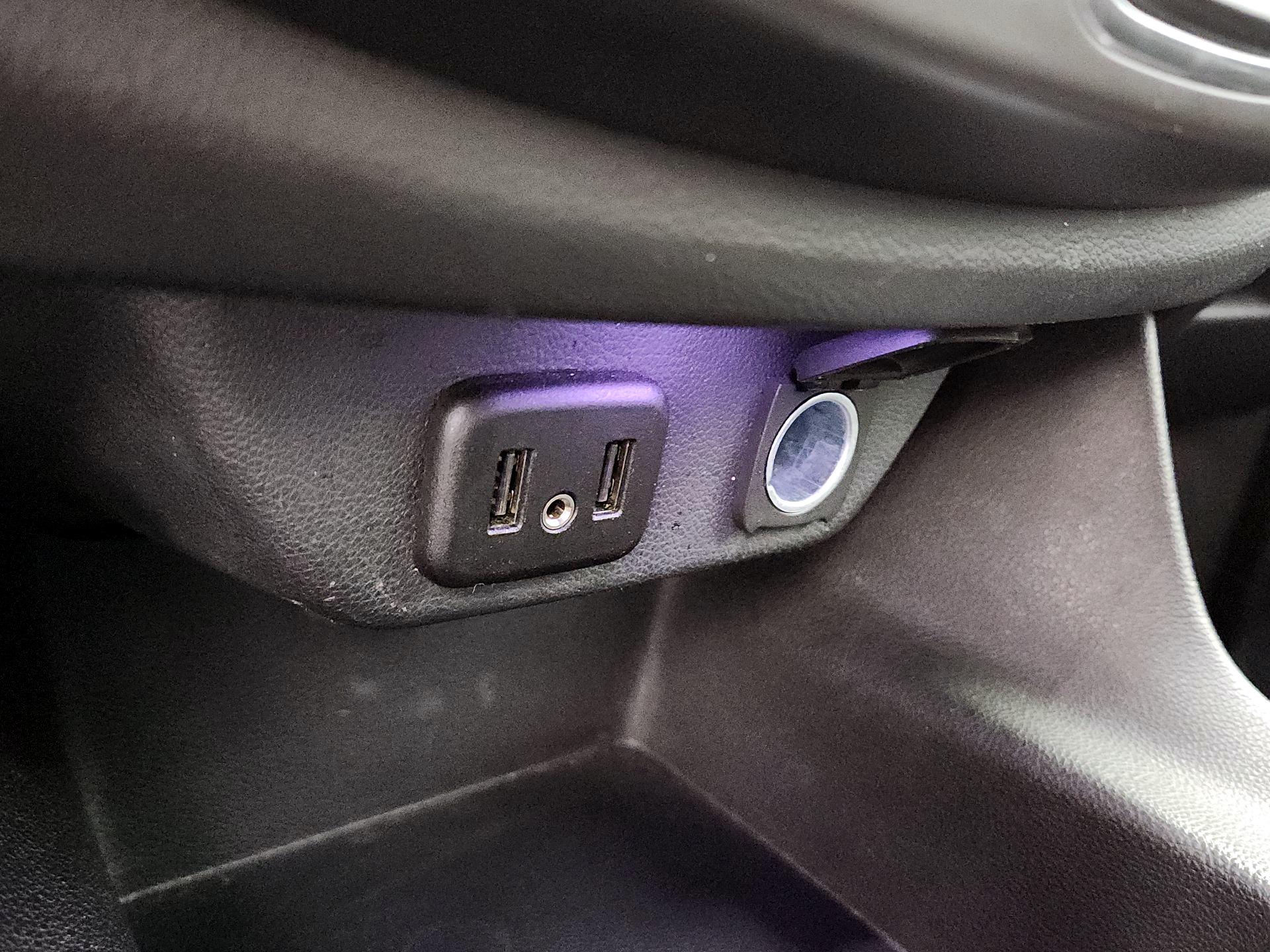 Thumbnail: 2020 Chevrolet Traverse - 18