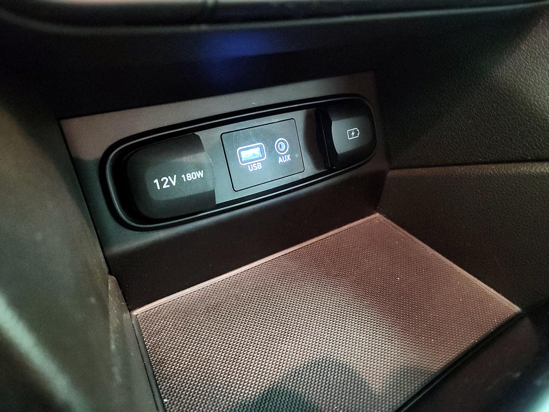 Thumbnail: 2020 Hyundai Santa Fe - 18