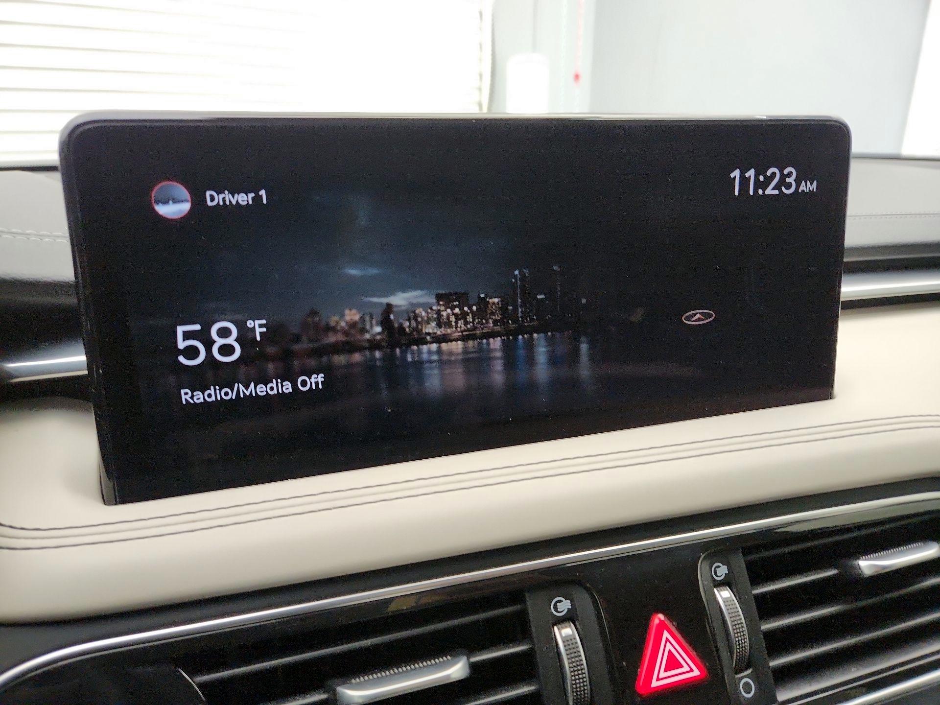 Thumbnail: 2022 Genesis G70 - 16